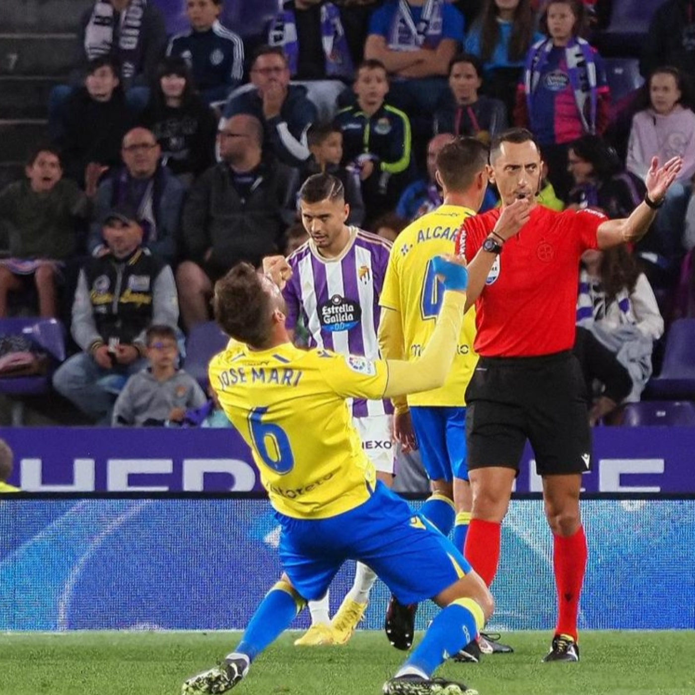 EL CÁDIZ SE LLEVA TRES PUNTOS CON UN FALLO DEFENSIVO EN EL ÚLTIMO SUSPIRO episode artwork