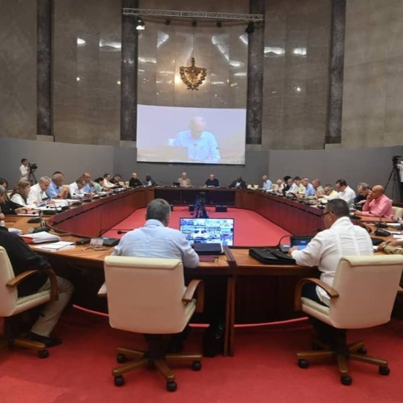 Enfrentar el 2026 de una manera diferente: Convocatoria del Gobierno cubano