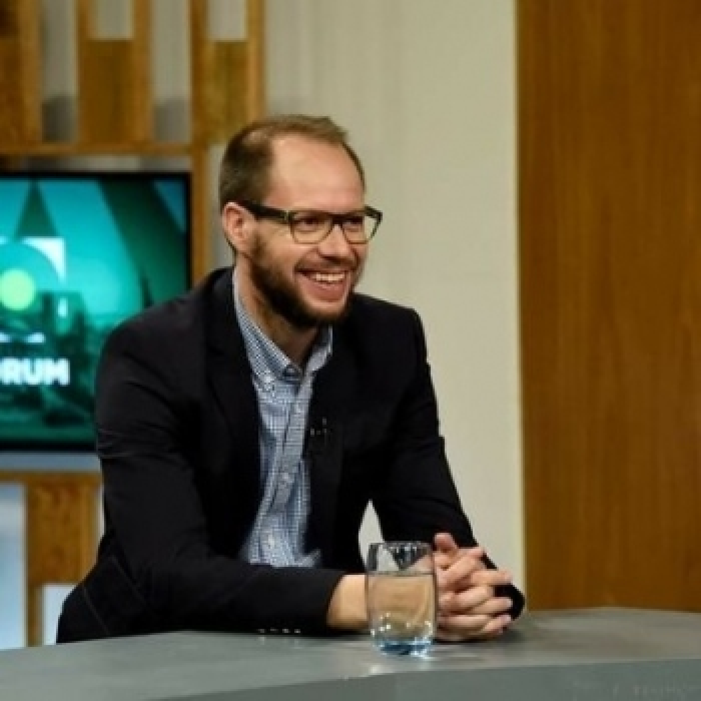 Pablo Romá @pabloroma81 (Sociólogo y docente. Consutora Circuitos @circuitosconsul ) Buenas Razones