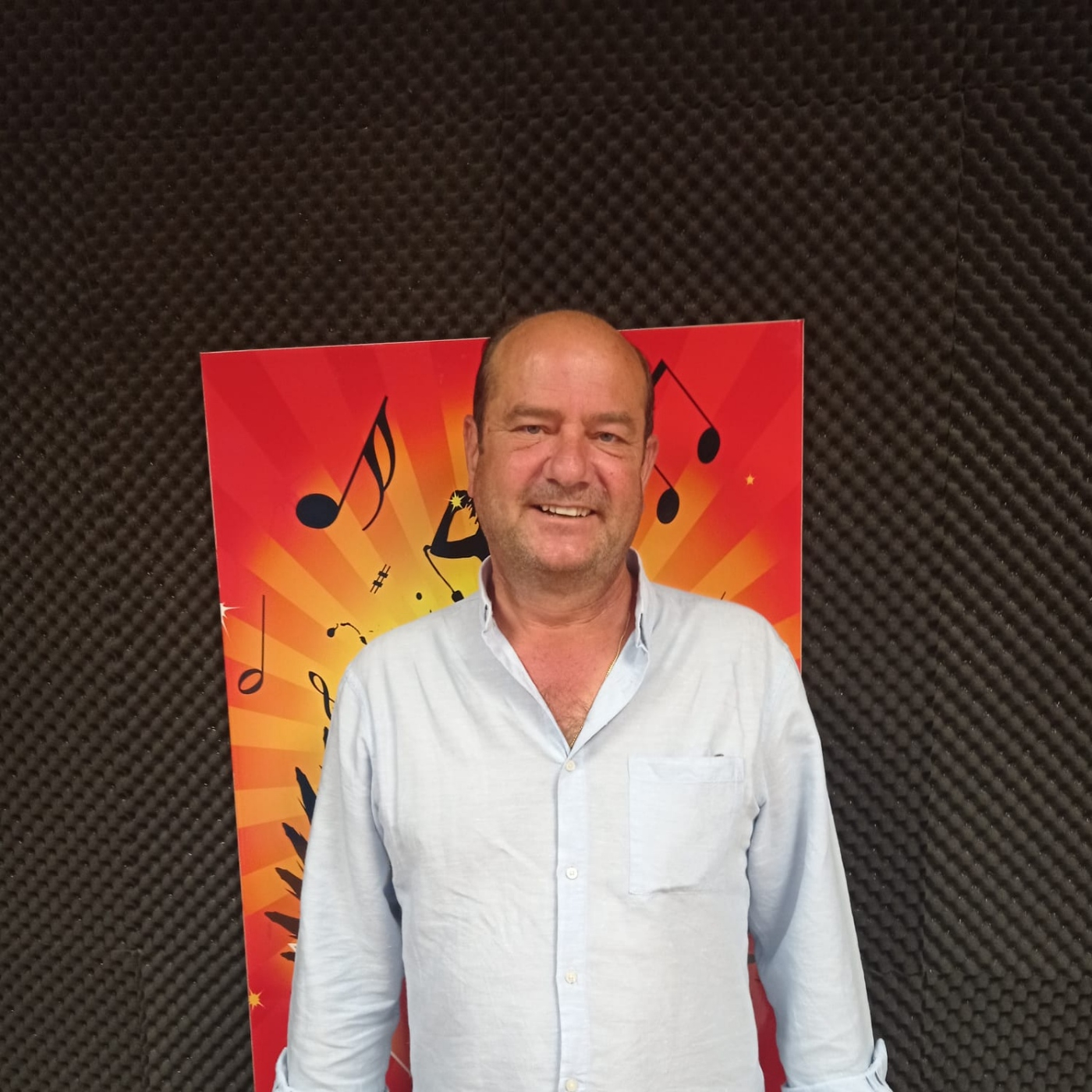 Entrevistamos a Ángel Bravo, presidente de la Hermandad de la Virgen de la Antigua episode artwork