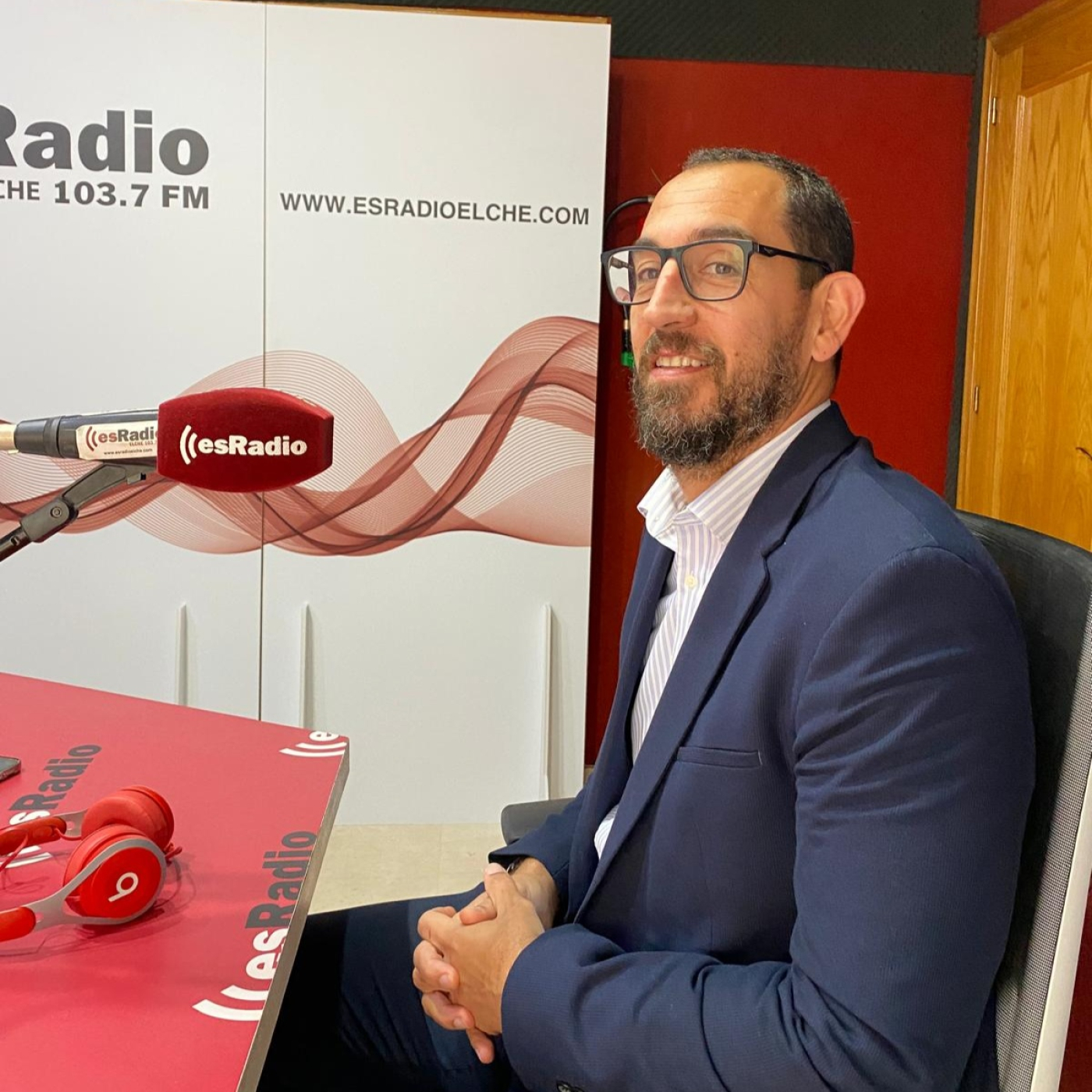 "La Comisión Nacional de la competencia podría poner condiciones a la fusión entre BBVA y Banco Sabadell". episode artwork