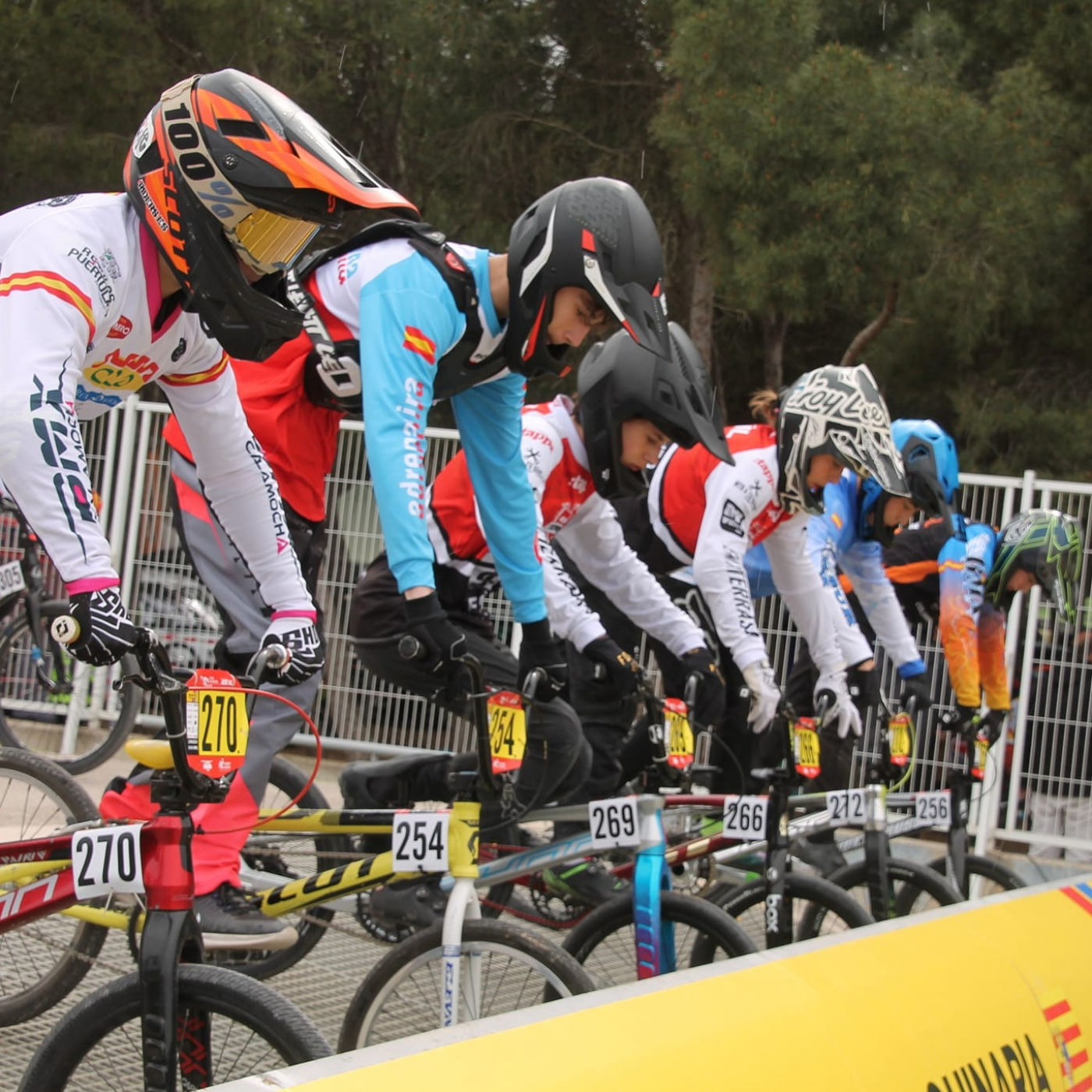 Neco Barquín vuelve a la competición de BMX tras su lesión episode artwork