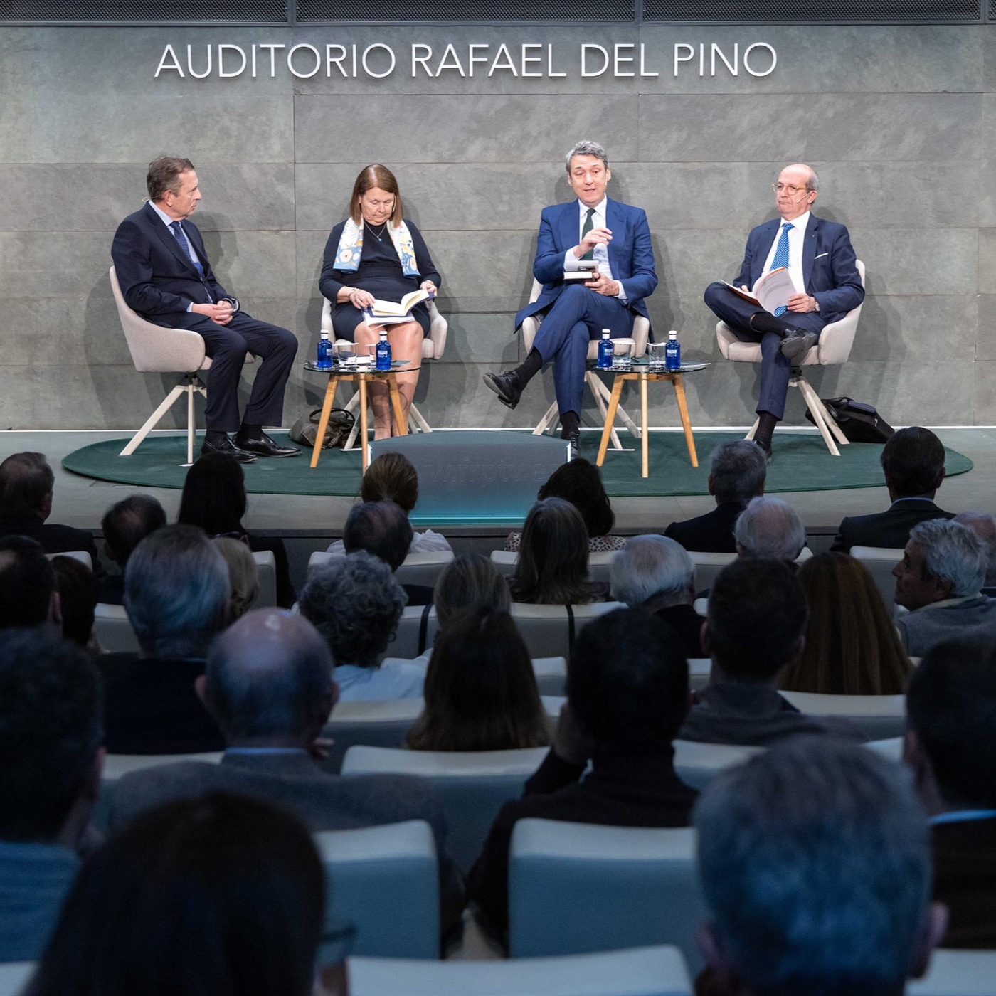 Diálogo entre Rosario Silva de Lapuerta, Daniel Calleja y Javier Cremades