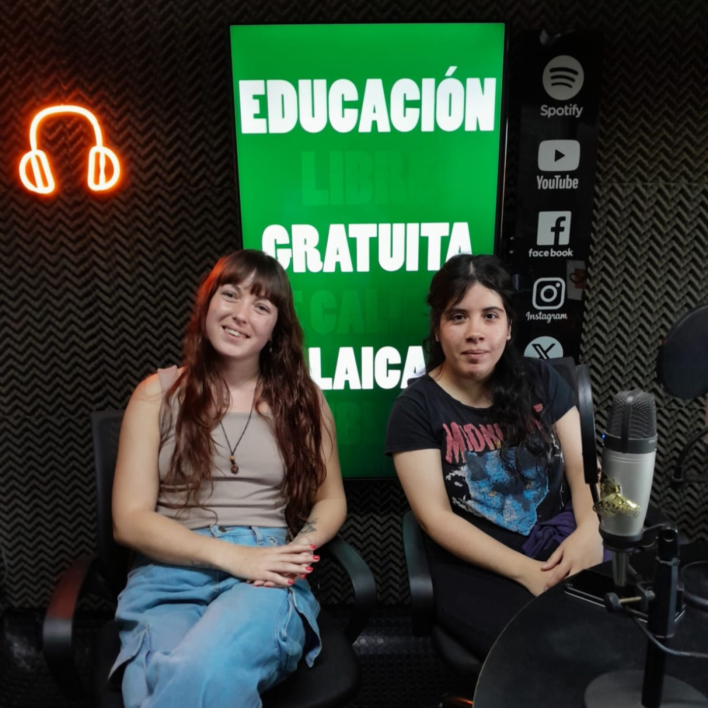 En Avenidas / A Contramano / Jazmín Paonessa y Malena Cena Di Matteo episode artwork