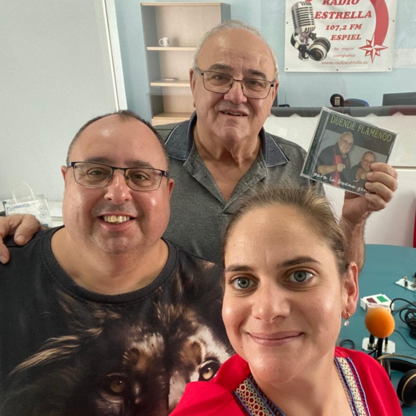 Radio Estrella 107.2 FM)