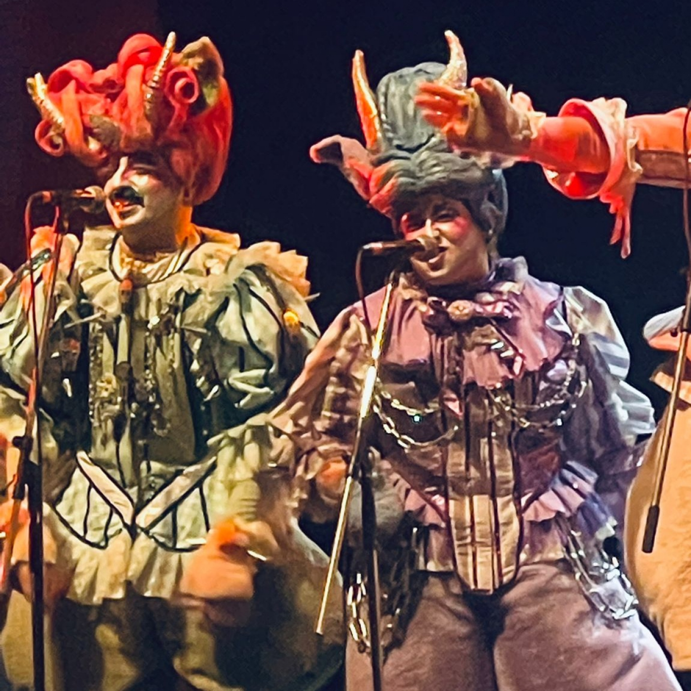Colados al Camión