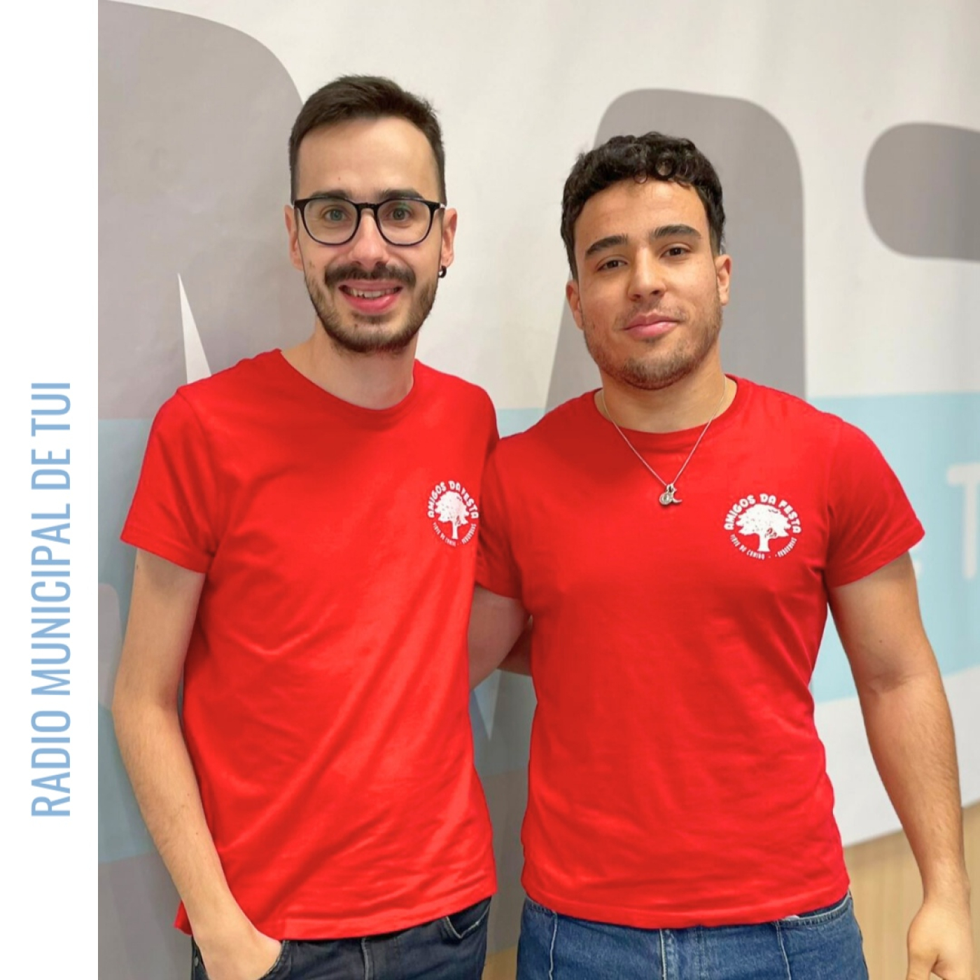 Ent. Jonathan Soliño e Ismael Felgueiras, de Amigos da Festa de Rebordáns | Futbolín, laconada e bingo episode artwork