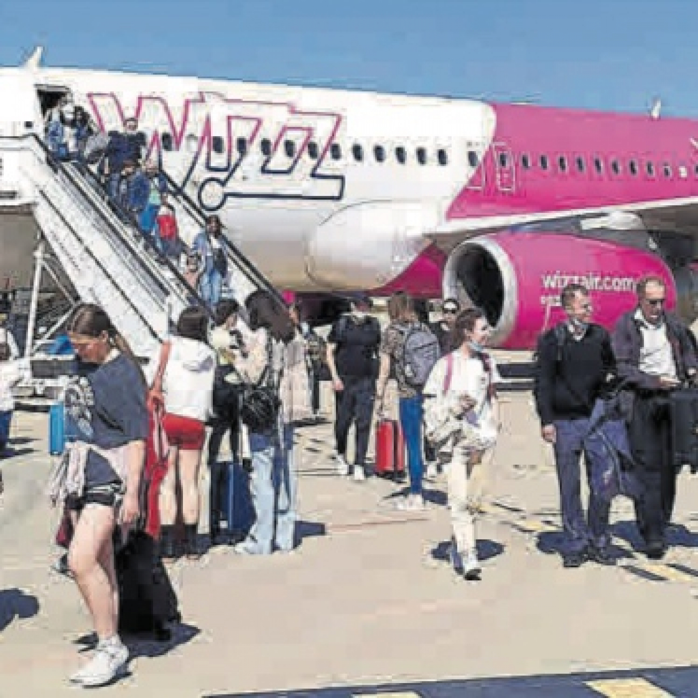 L'aeroport certifica el millor any de la seua història amb 150.000 passatgers episode artwork