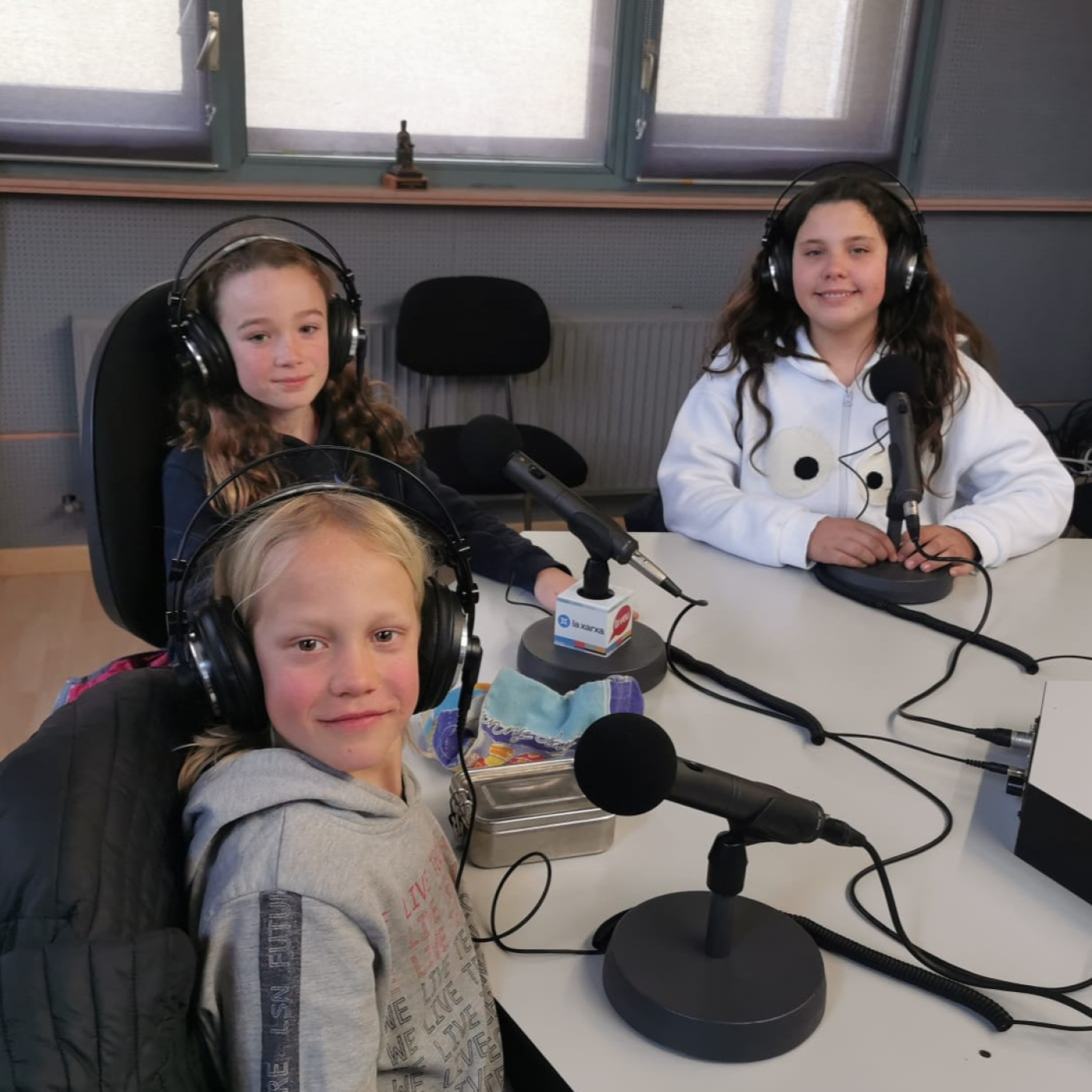 Repassem la setmana de carnestoltes amb en Simo, l’Anna i la Blanca episode artwork