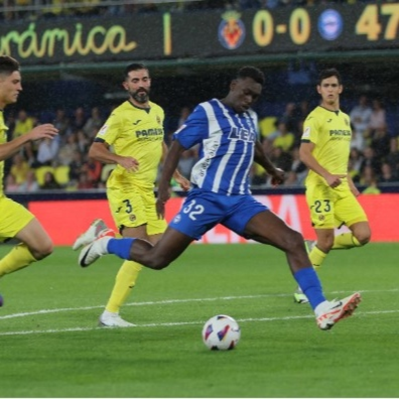 En Corto y al pie. Tu podcast sobre el Alaves