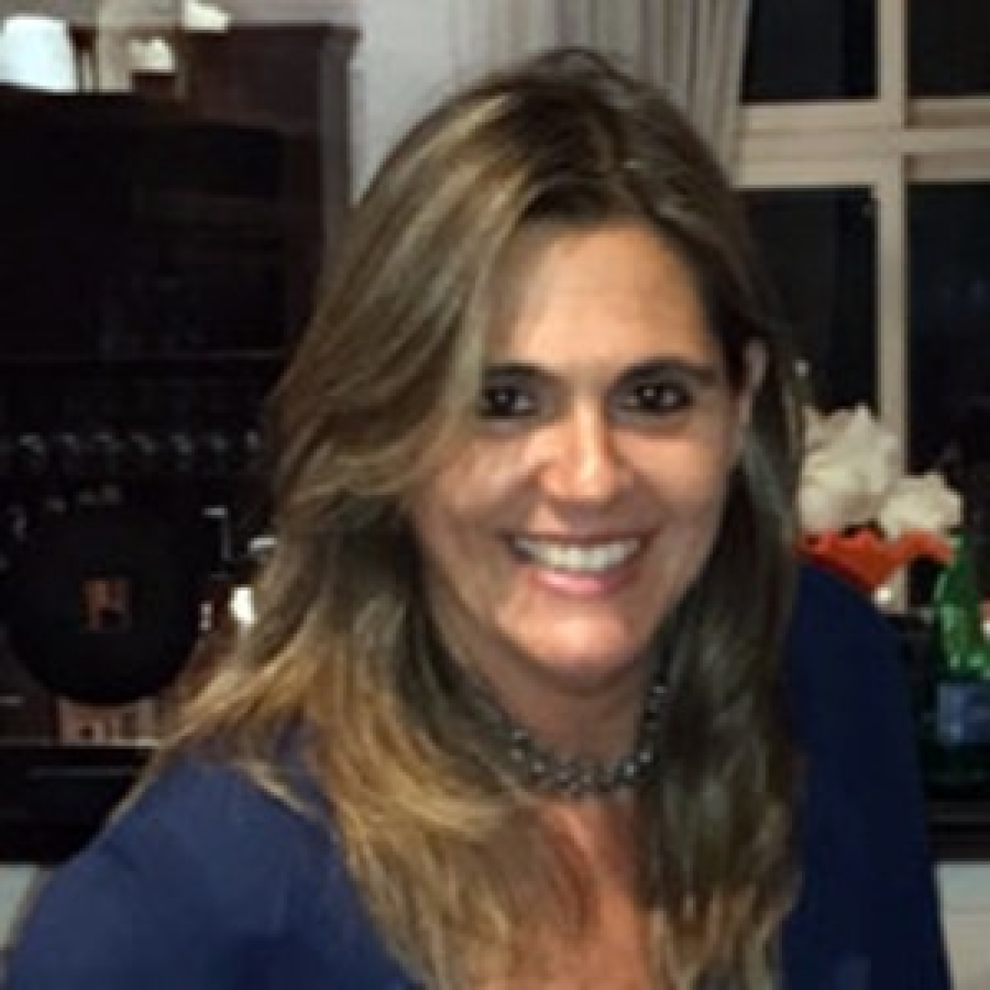 María Eugenia Girard (Vocal del Consejo Directivo del colegio de escribanos de la Ciudad de Buenos Aires) Buenas Razones