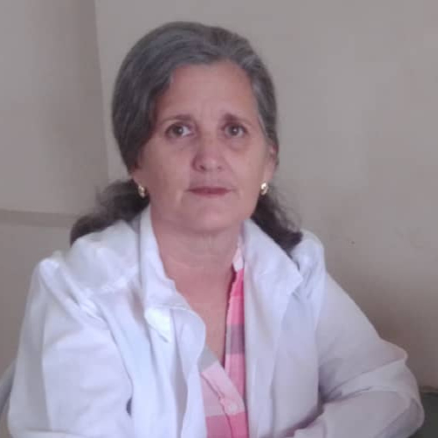 Mirayda farmacéutica cienfueguera  enamorada de la profesión