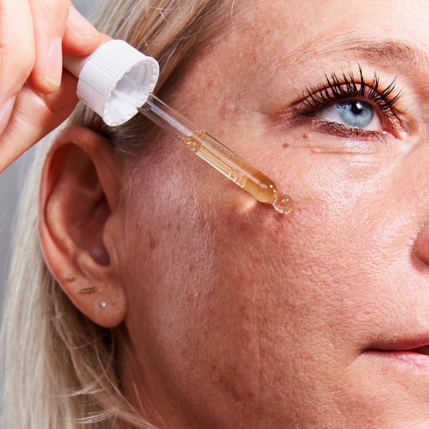RETINOL: ÚLTIMAS NOVEDADES EN SU USO, con Dra. Helga Rivera
