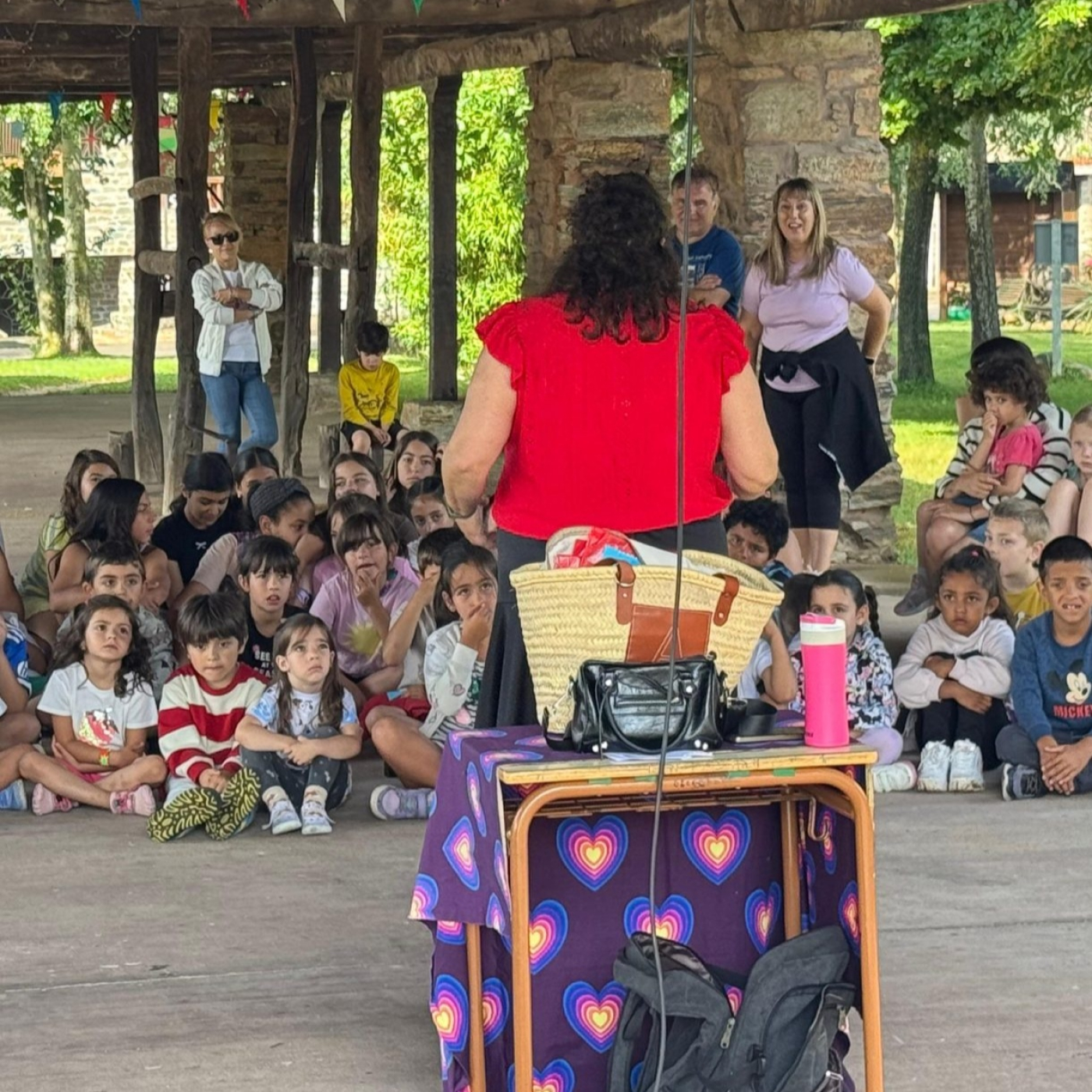 Patricia González es la jefa de estudios del CRA El Redondal que han celebrado una jornada de convivencia episode artwork