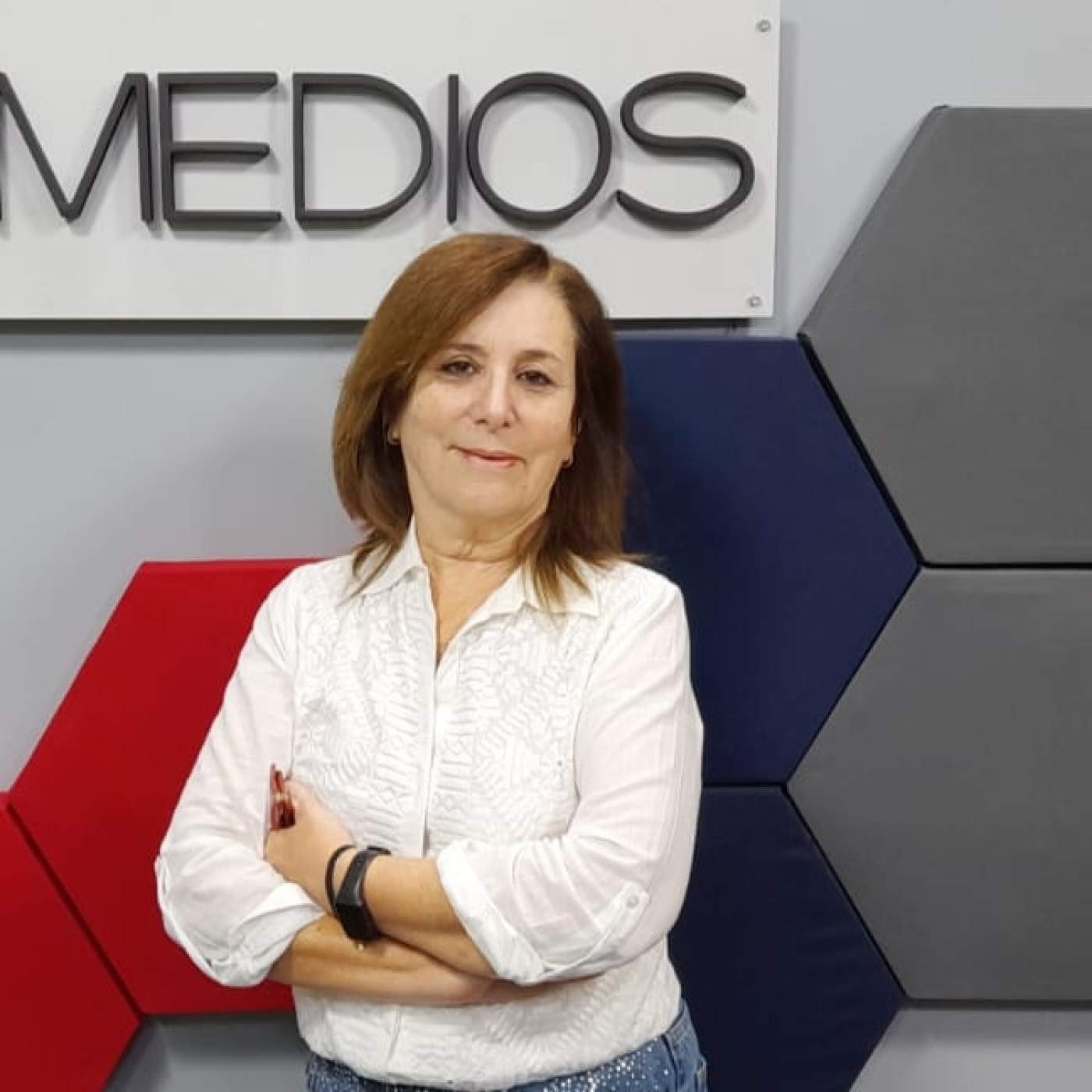 A CAMBIO DE QUE con Laura Sverdlick 17-12-2025