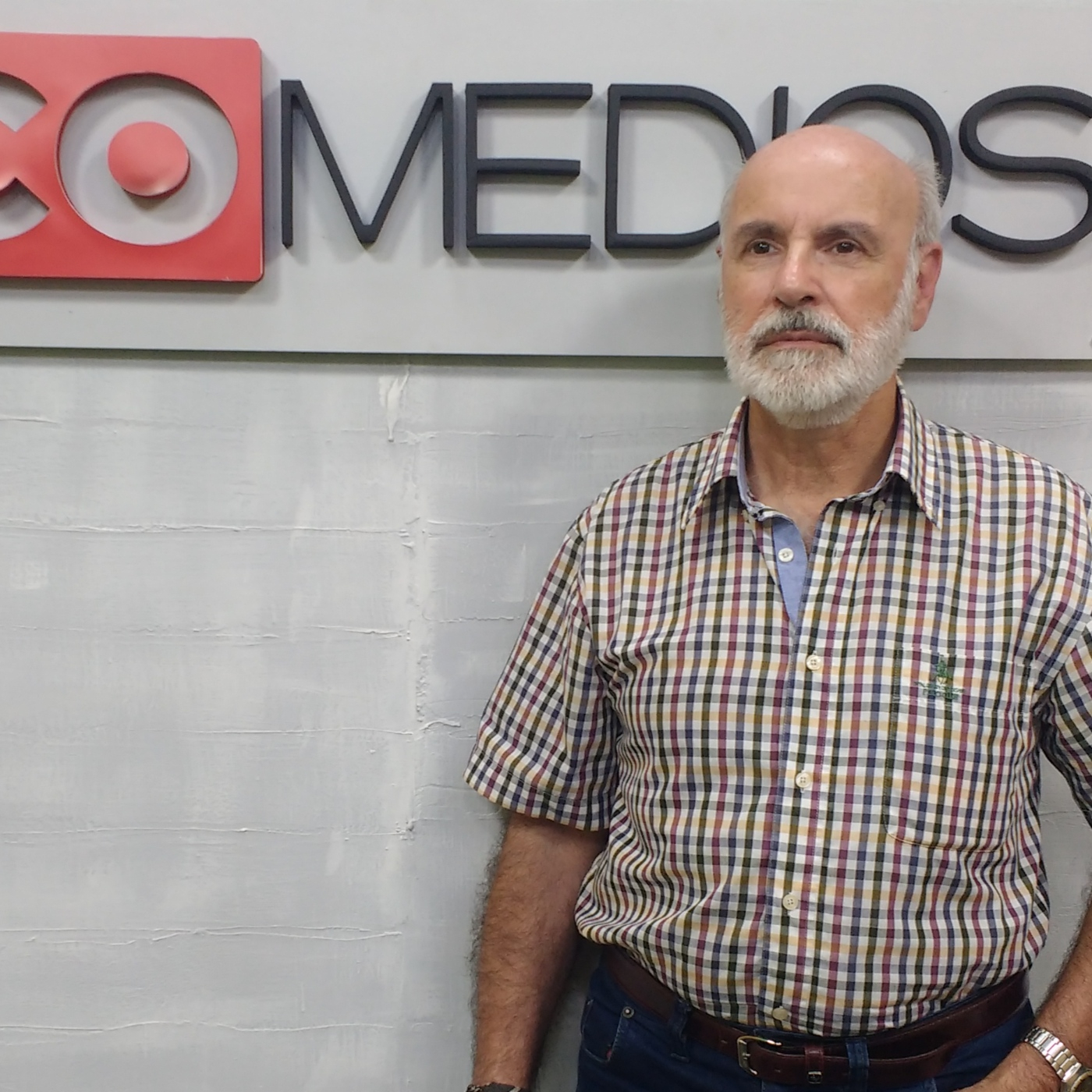 RADIOFOTOS con Santiago Magrone 1-8-2025.mp3