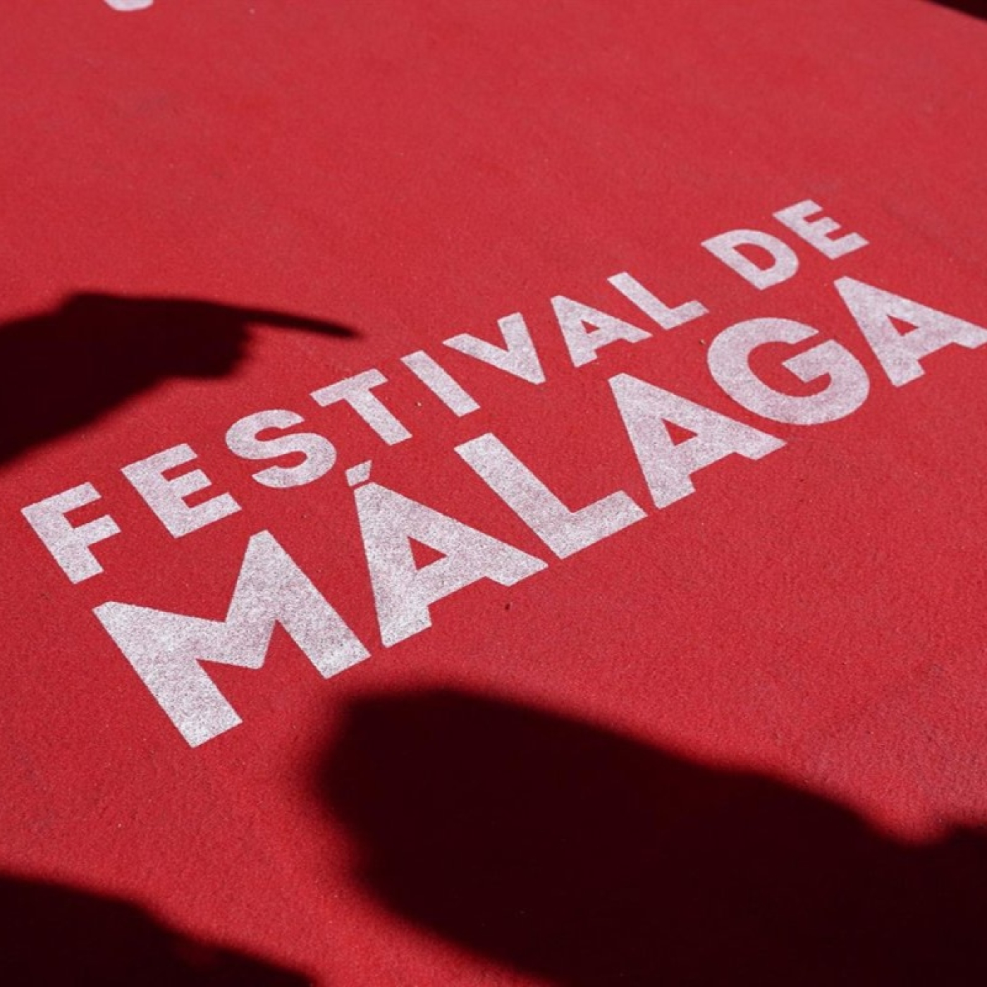 Las anécdotas del Festival de Málaga en su historia y momentos estelares de los Óscar 2026 - Episodio exclusivo para mecenas episode artwork