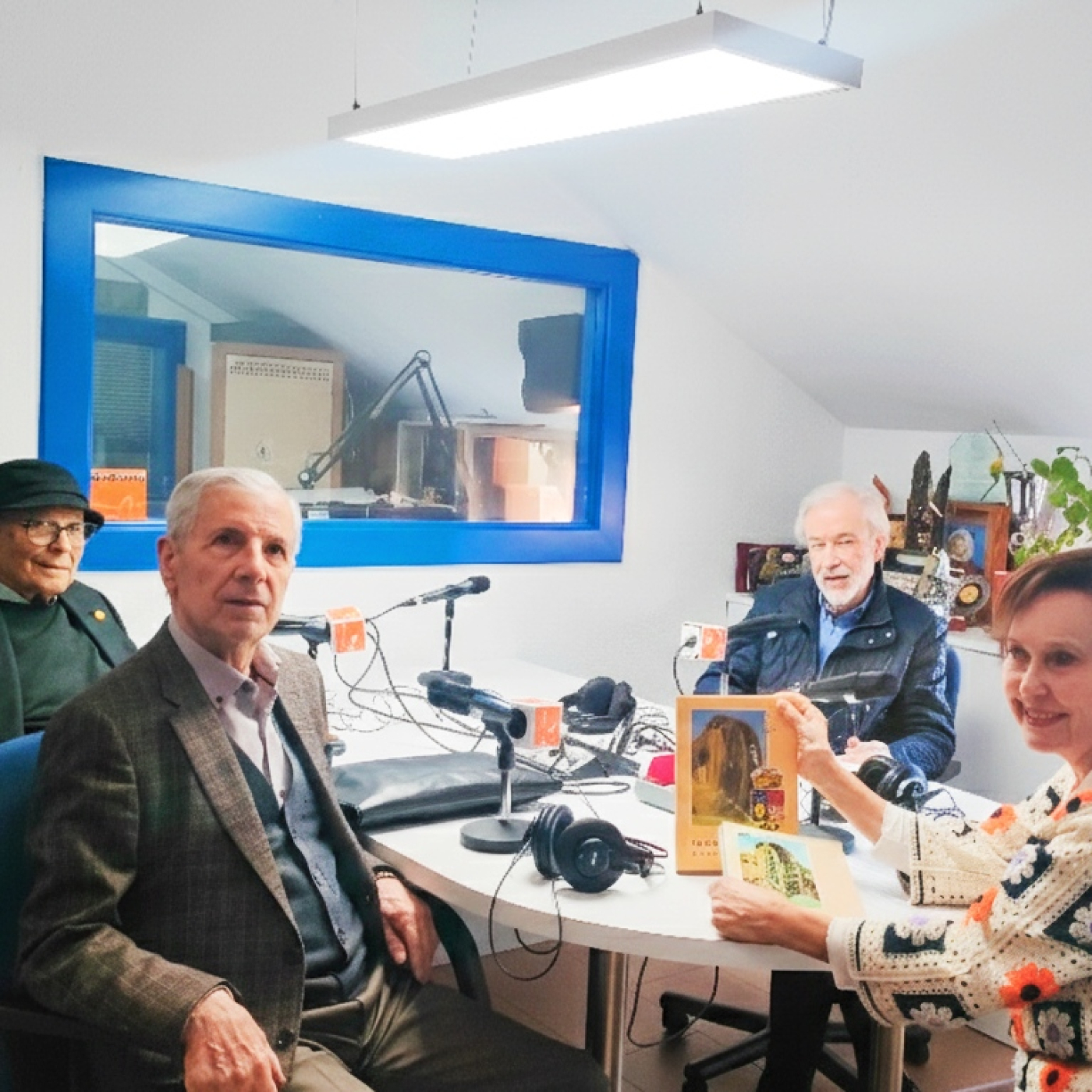 "Mi libro preferido", con María José Gómez Guillén, nos acerca la historia de Alcantarilla . 23-02-2026. episode artwork
