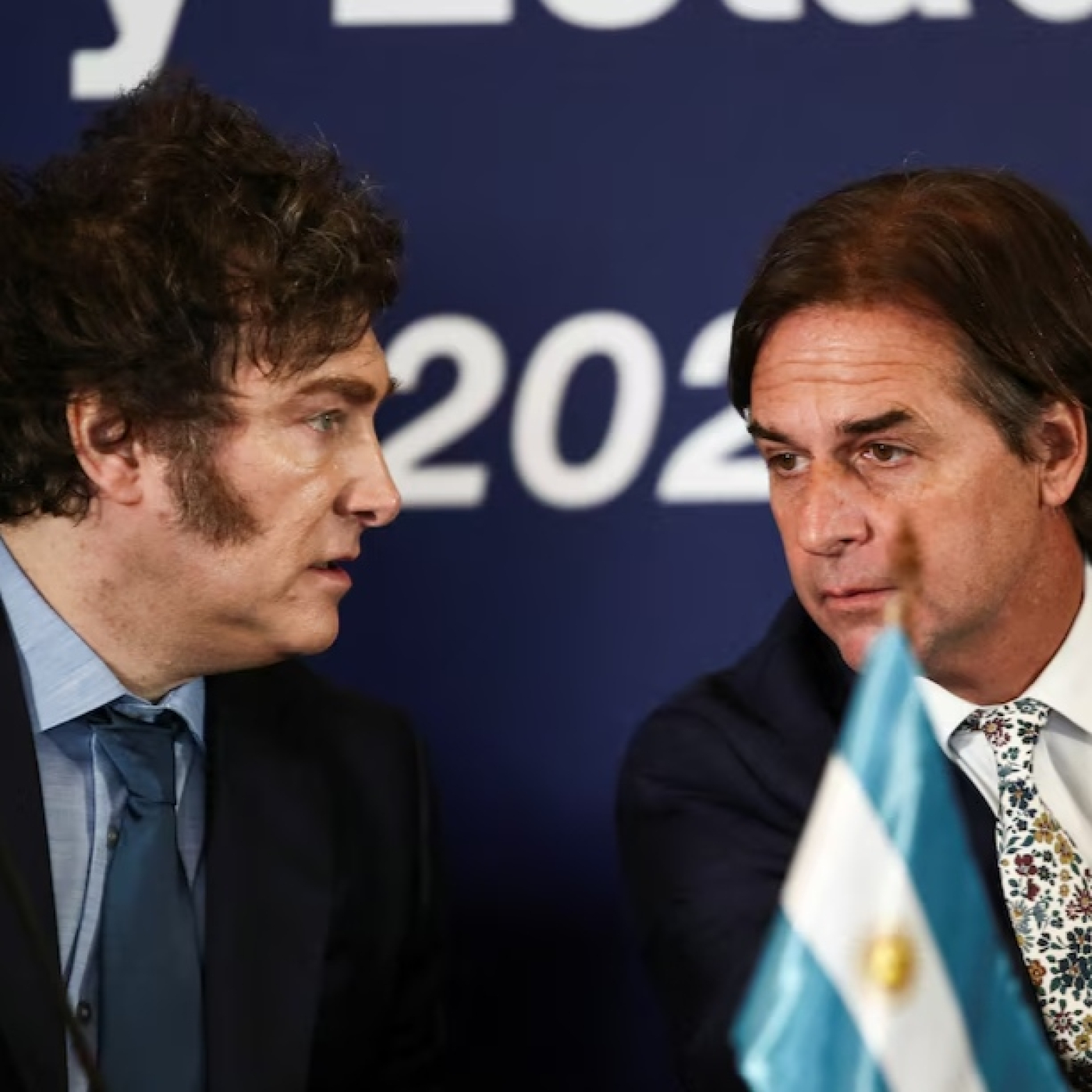 Si te he visto no me acuerdo... sorprende en Uruguay la intervención del Milei en el Mercosur episode artwork