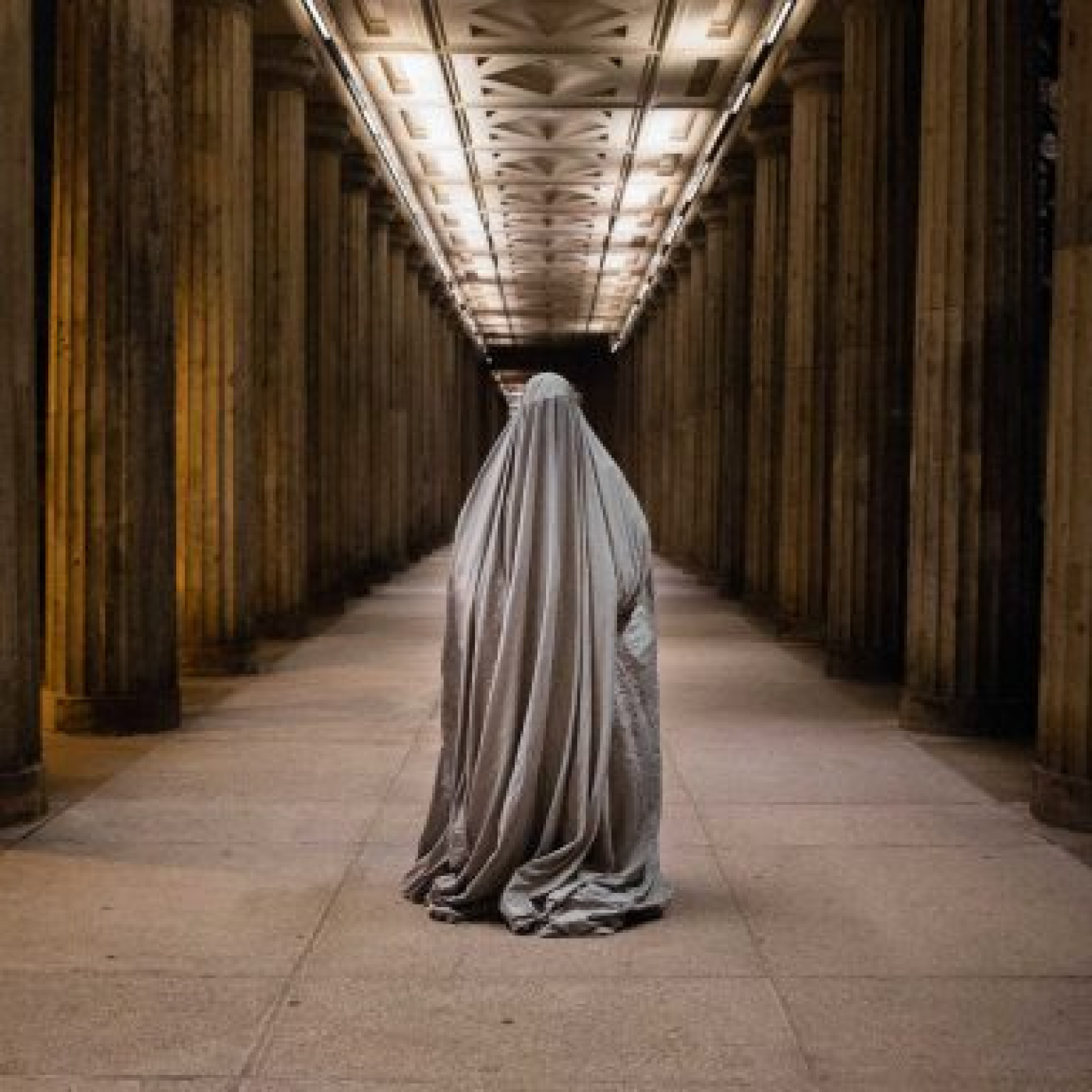 Entre el Arte y el Criterio