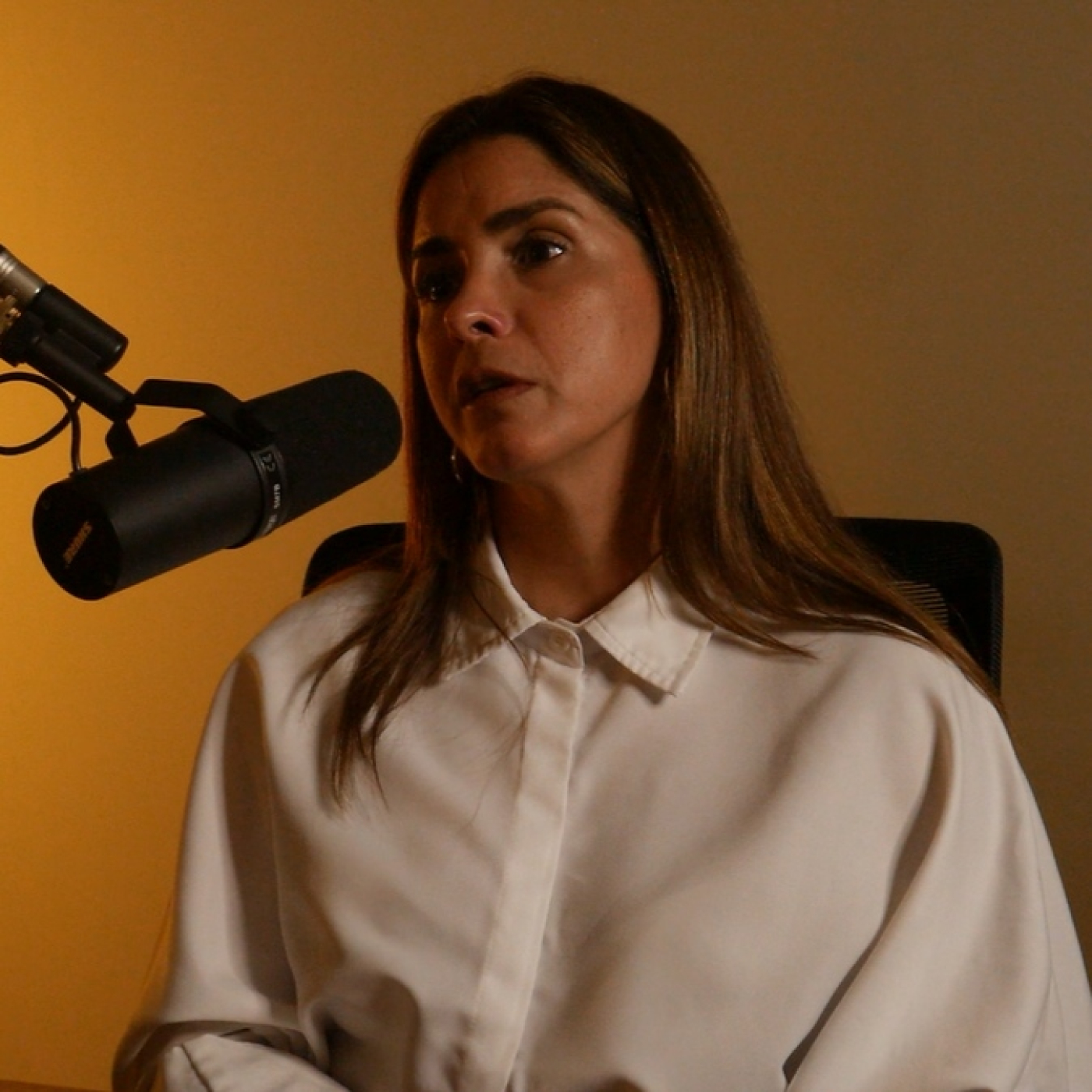 Episode 111- “Sostenible En Esencia” Ft. Nannette Camarena episode artwork