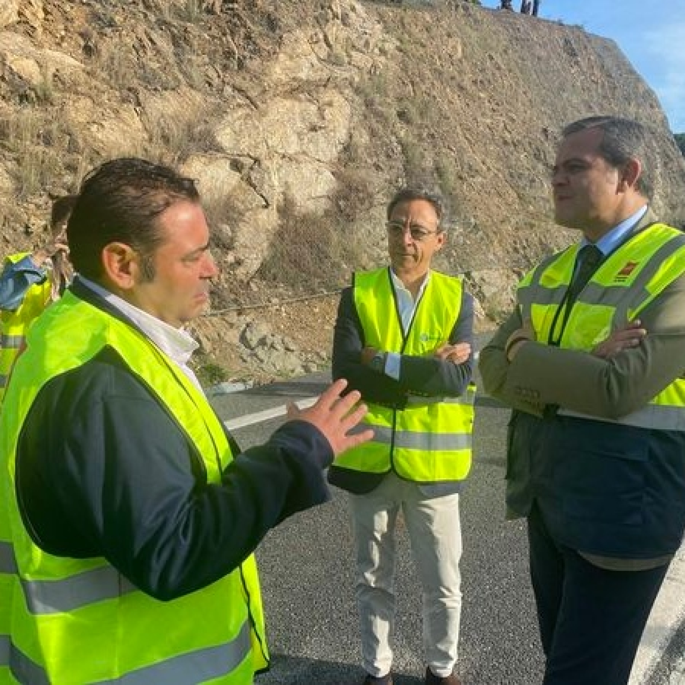 Entrevista al alcalde de Navas del Rey sobre el fin de las obras y el reabrir al tráfico el tramo de la carretera M-501 episode artwork