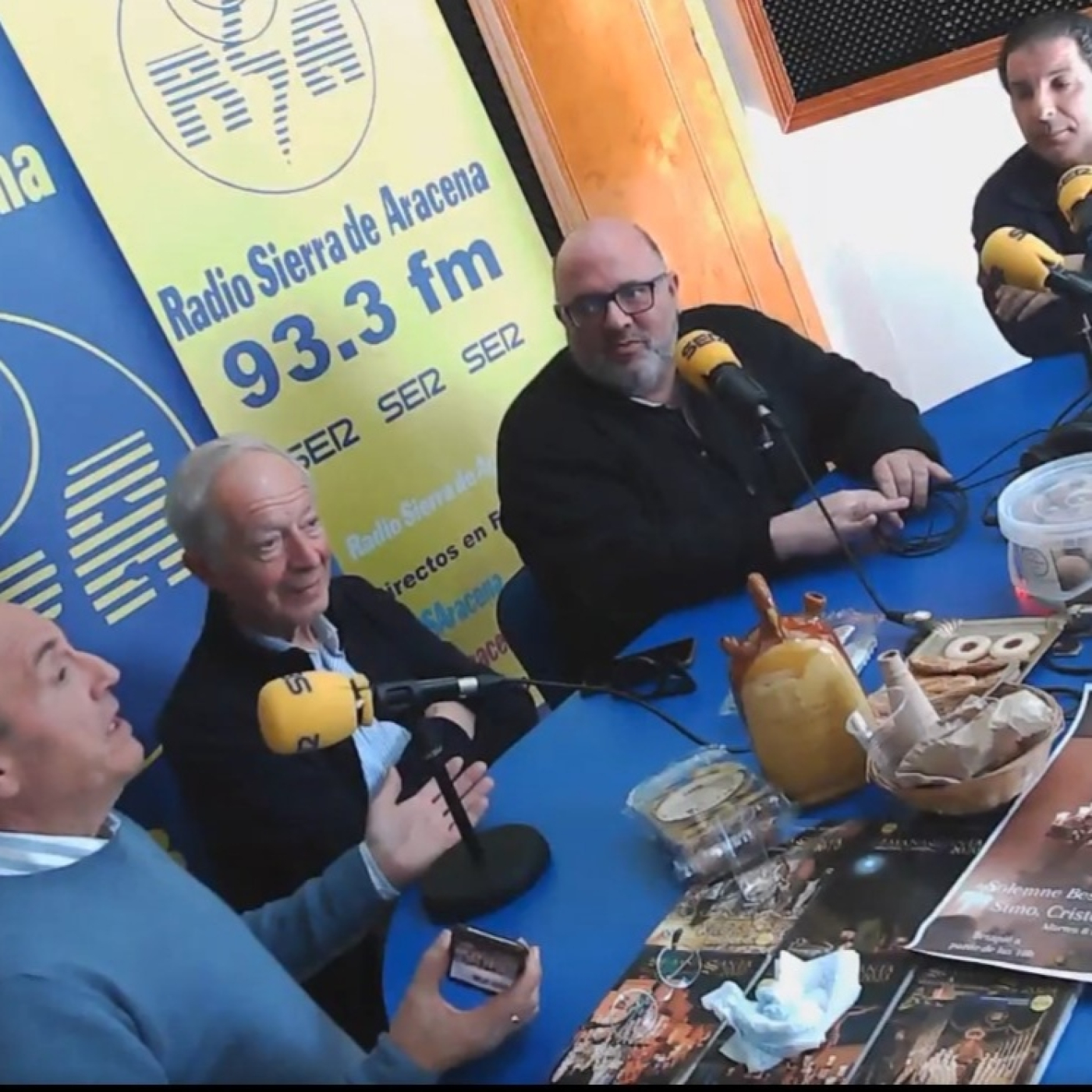 LA PARIHUELA cofrade