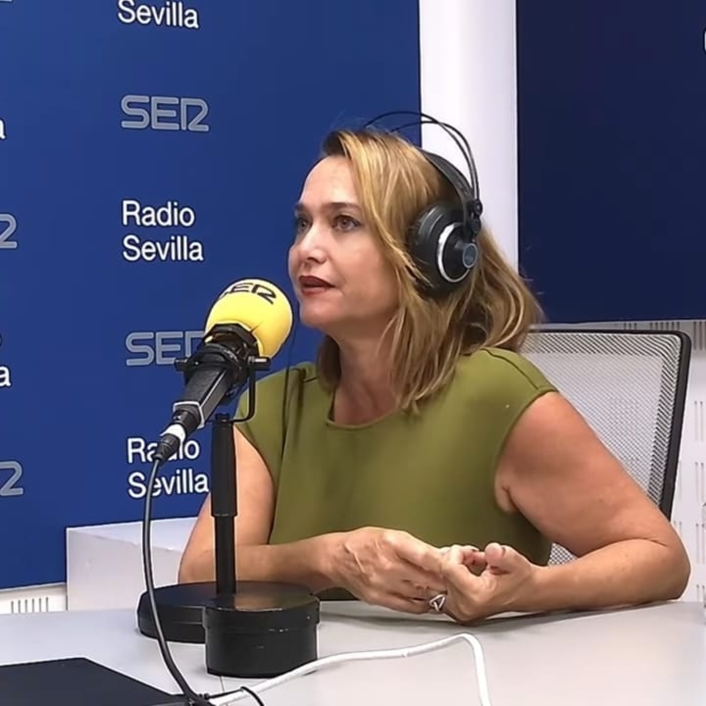LM Tu Silueta en las ondas