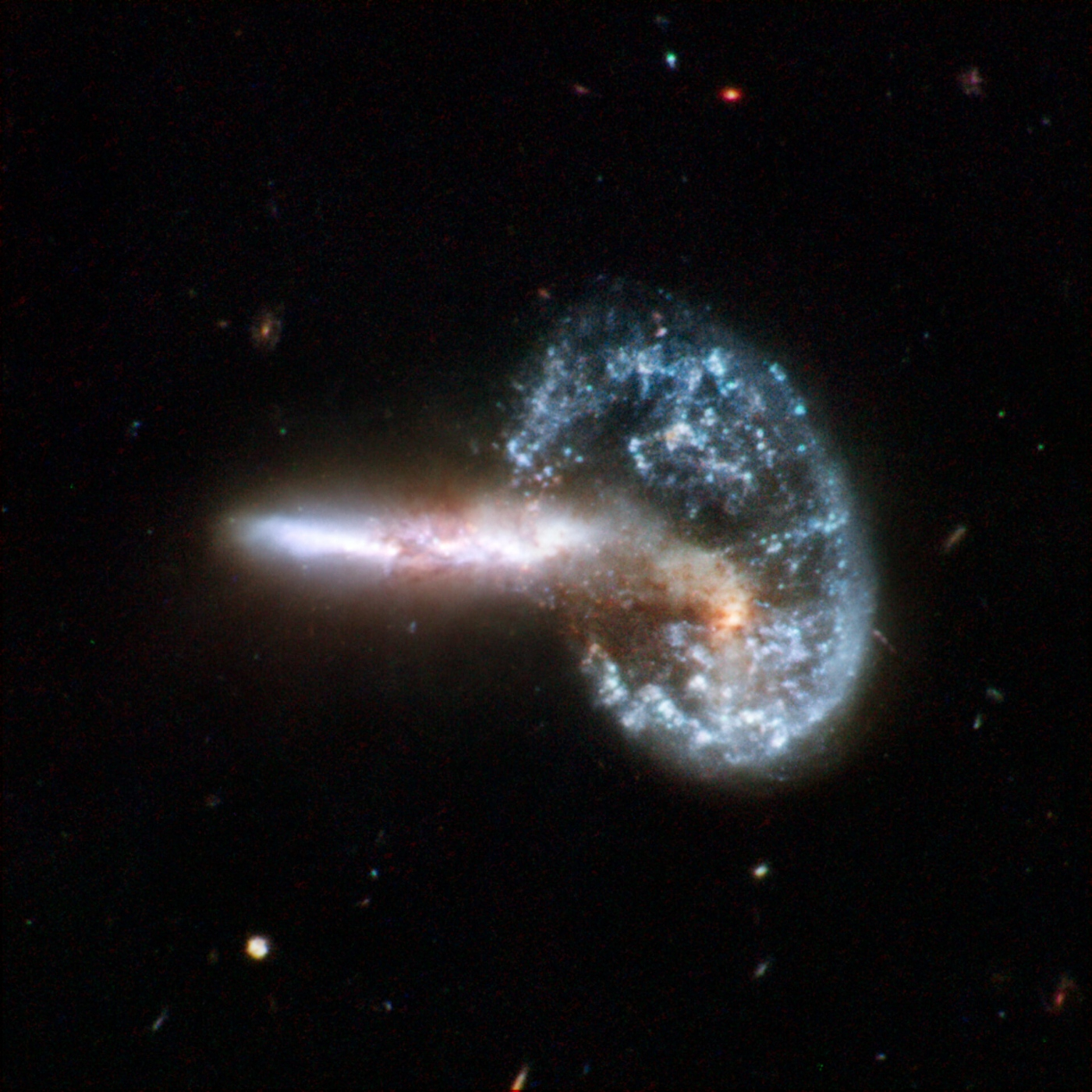637 - Cuando se Fusionan las Galaxias