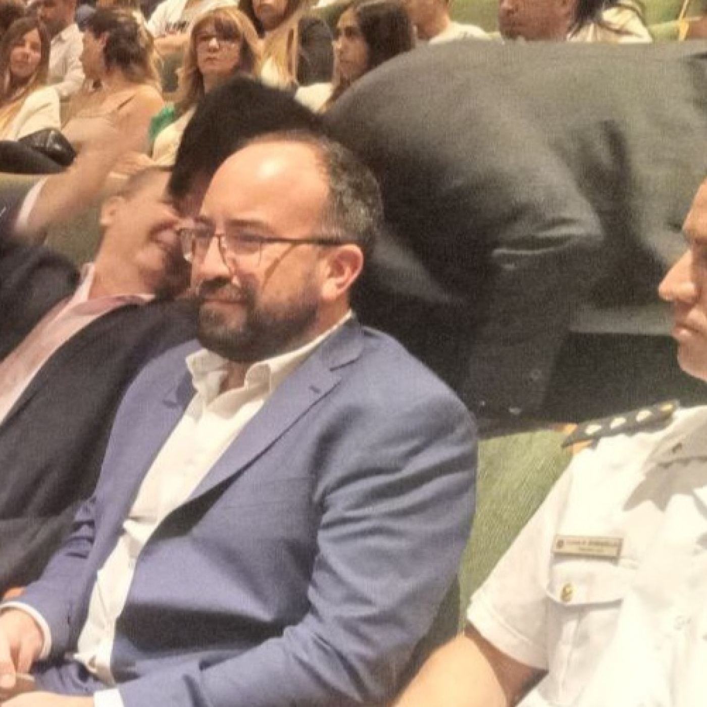 Sergio Miodowsky presente en la entrega de certificados episode artwork
