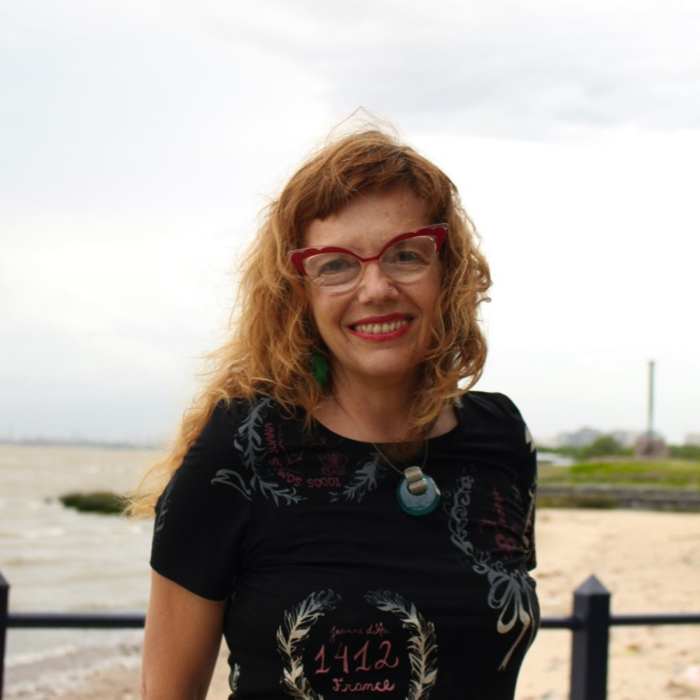 Sandra Chaher @SandraChaher (Directora de la Asociación Comunicar Igualdad y coordinadora del proyecto) Tercer Tiempo