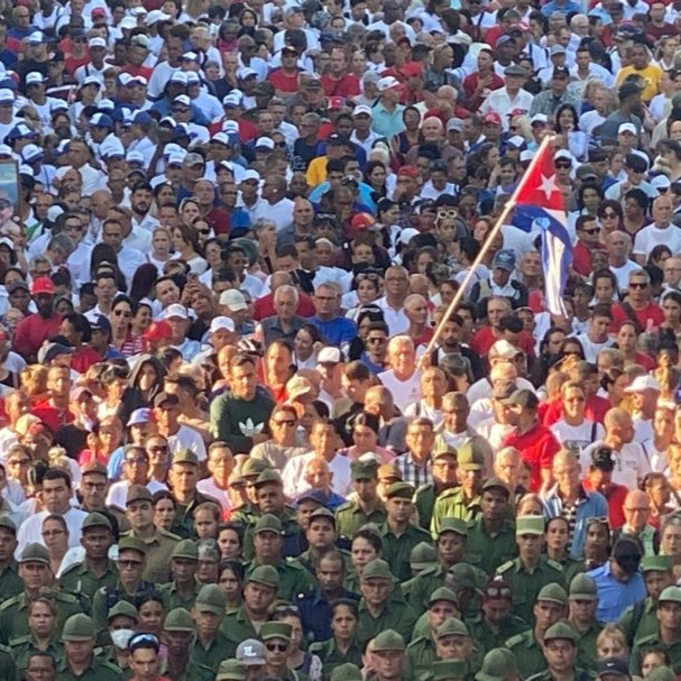 Más de 60 mil villaclareños reafirman desde el parque Vidal: «Raúl es Cuba» episode artwork