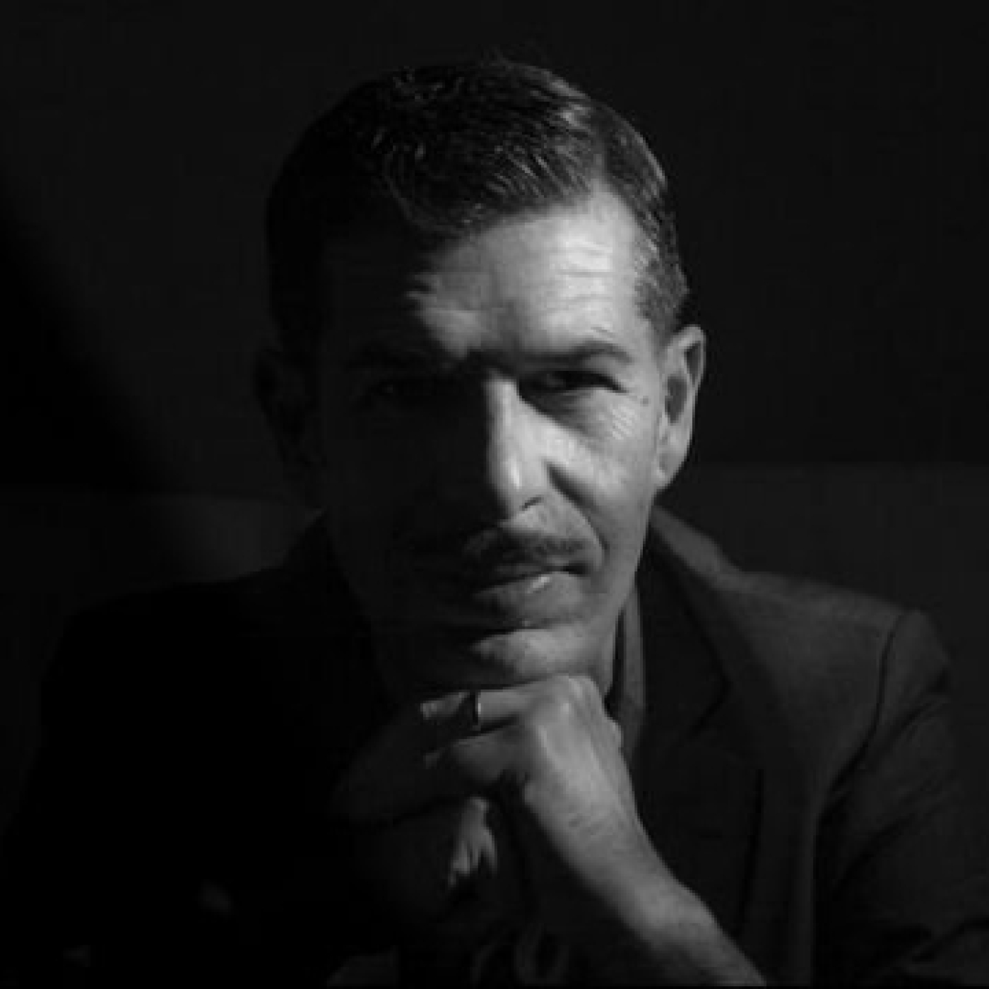 EMOTION ME por Pedro Vivar