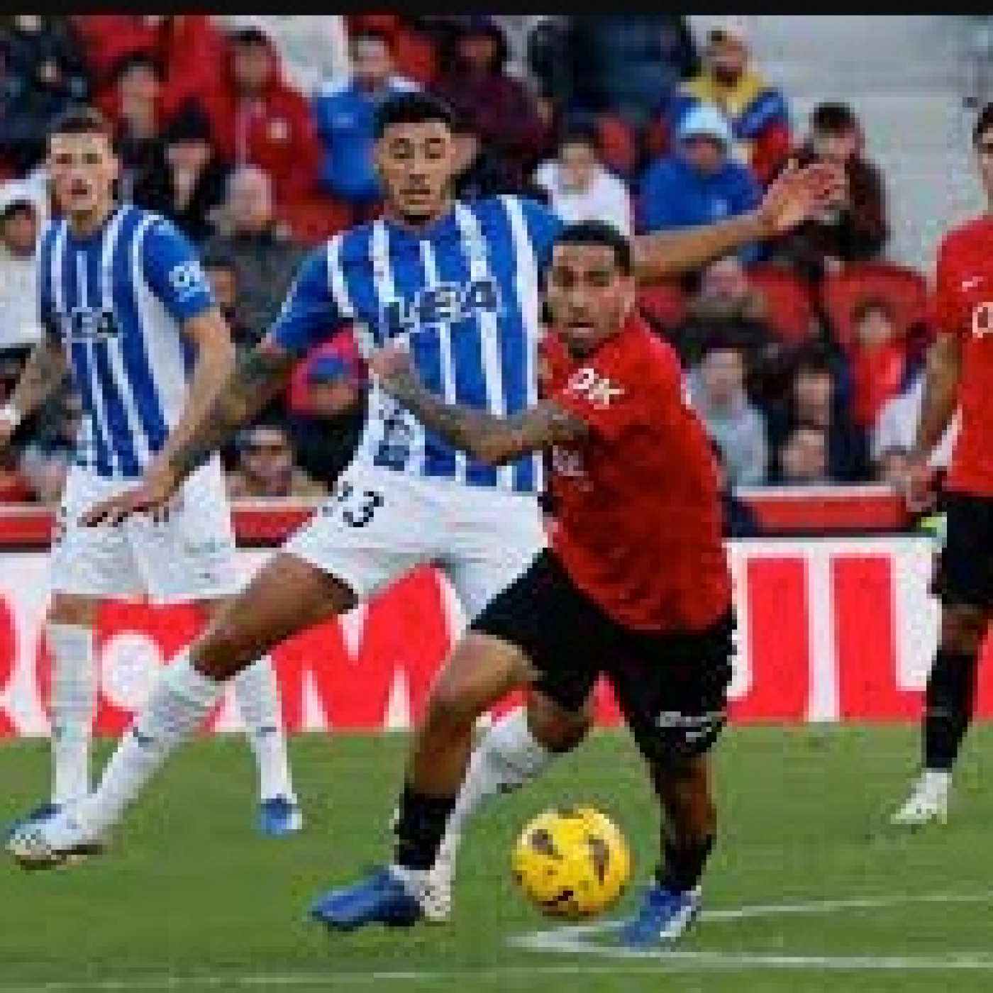 En Corto y al pie. Tu podcast sobre el Alaves