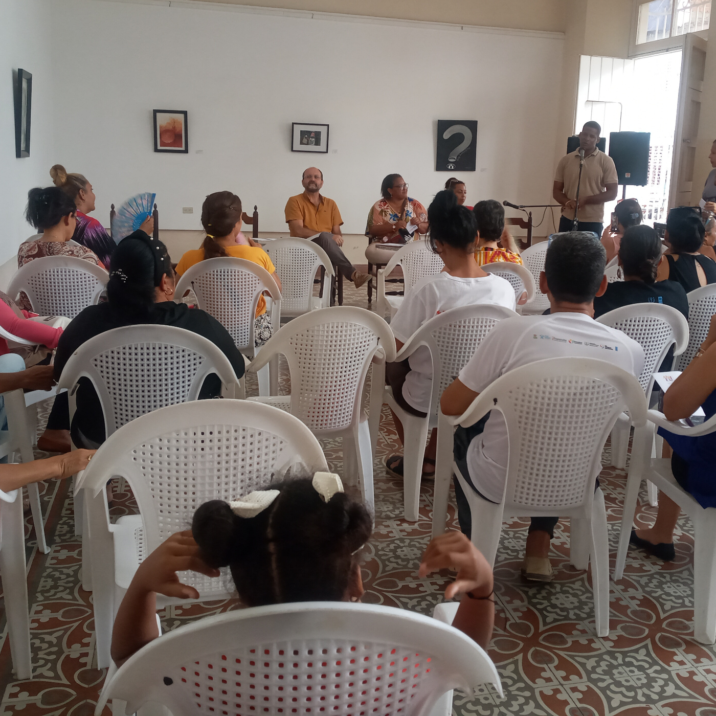 Presentan en Bayamo proyecto No más sobre violencia contra la mujer en Cuba