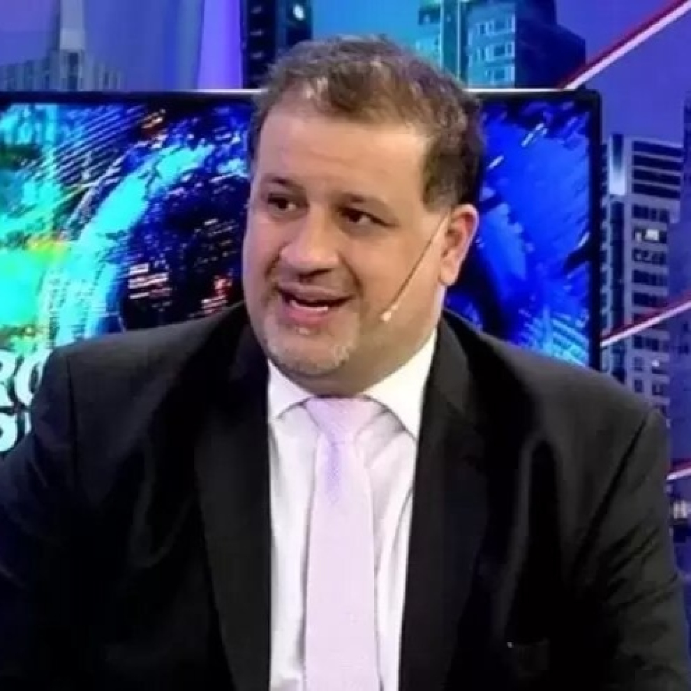 Fabián Medina @fabian700 (Economista) La Usina