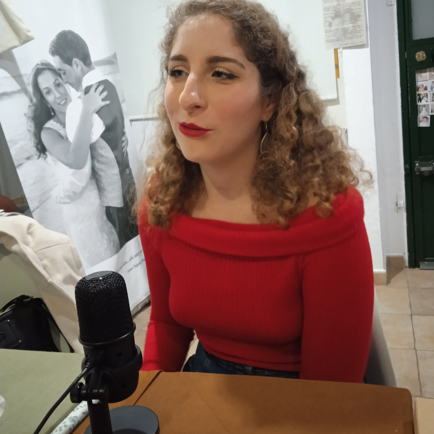 El Recreo Laura Delgado: La Fotógrafa del moño