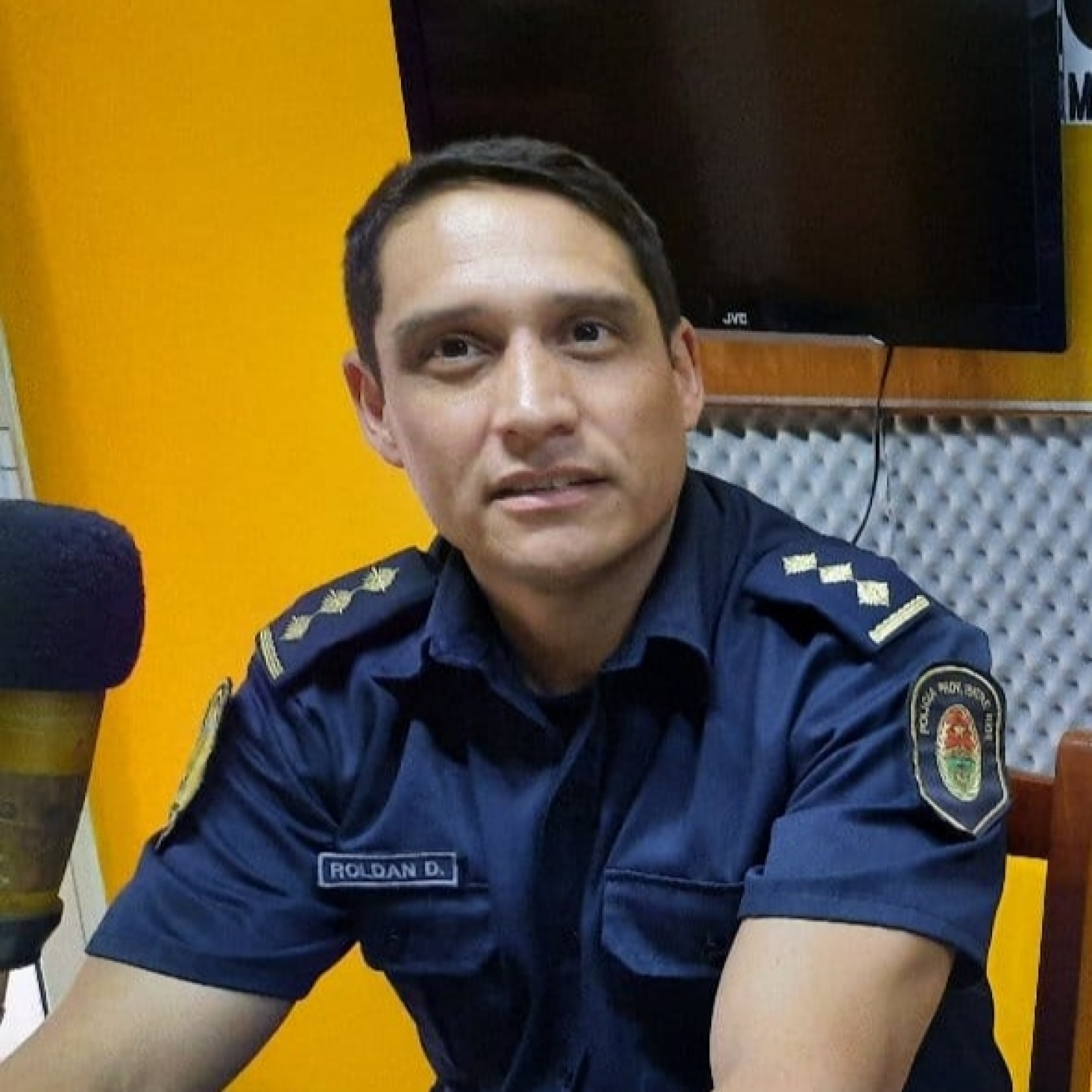 Allanamientos y detención de un hombre por abuso sexual en Crespo episode artwork