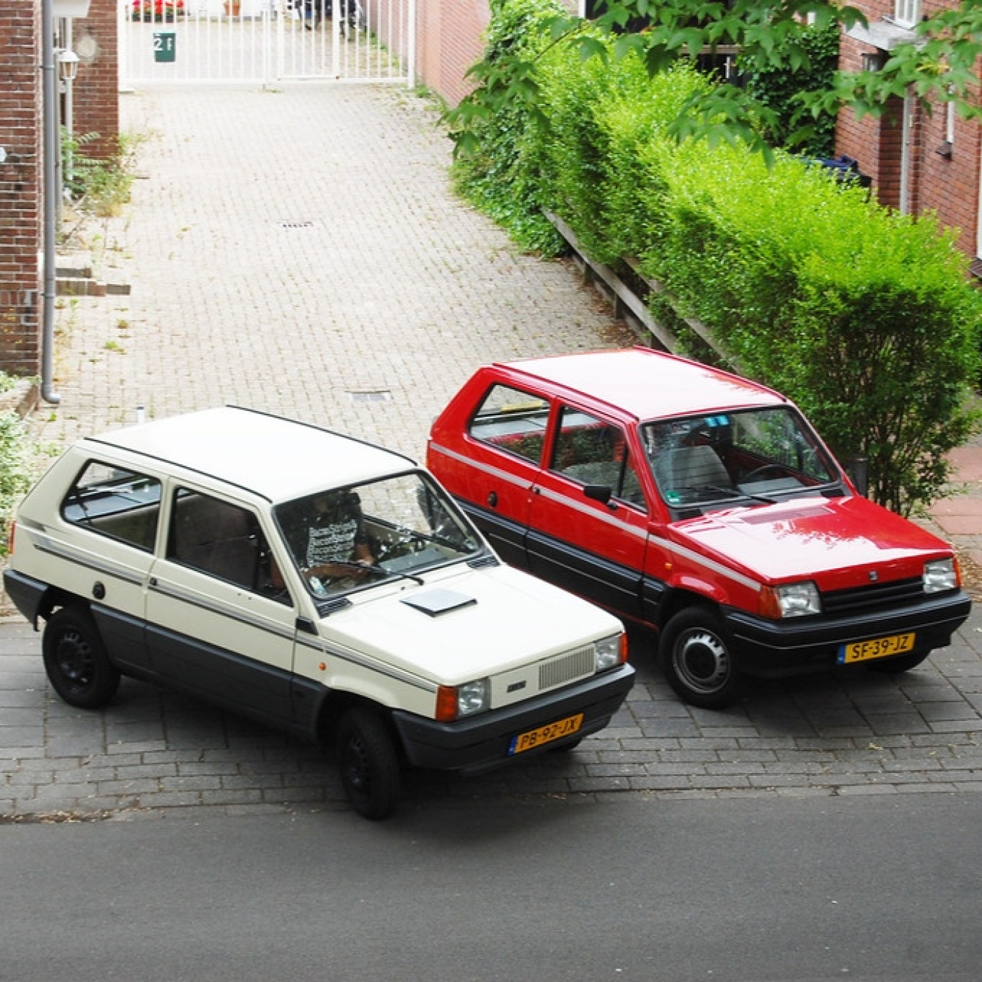 AMR CAP. 66: ¡La comparativa del año! Fiat Panda vs Seat Marbella