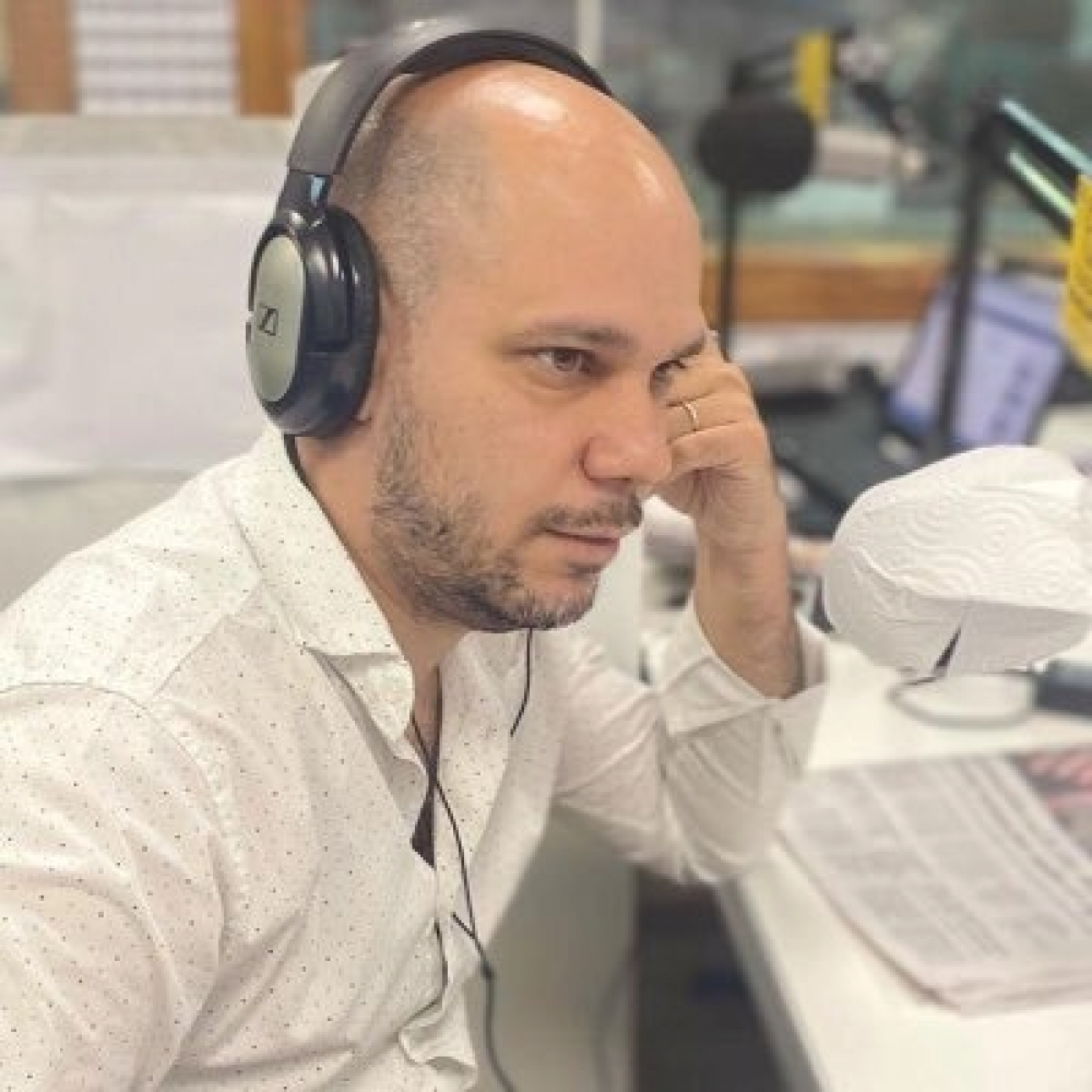 Luis Gasulla @LuisGasulla Periodista @entreudsynosok @enriquezjorge @OSammartino 29-3-2023