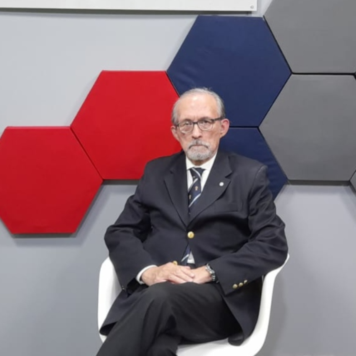 LA BISAGRA con Mario Nacinovich 3-11-2025