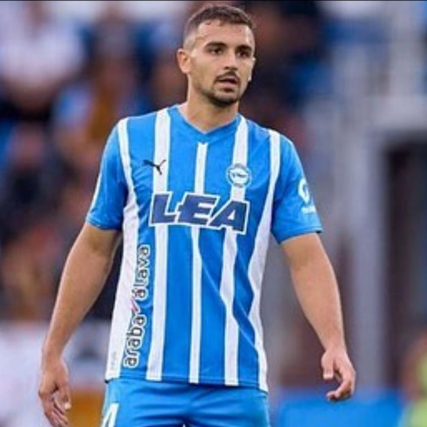 En Corto y al pie. Tu podcast sobre el Alaves