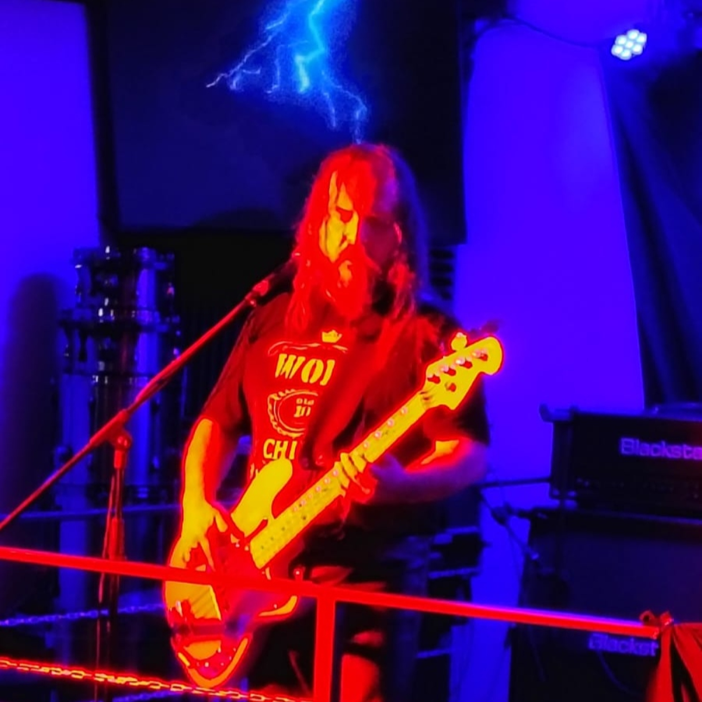 WOLF ABRE “LAS PUERTAS DE LA LOCURA” CON SU NUEVO SINGLE episode artwork