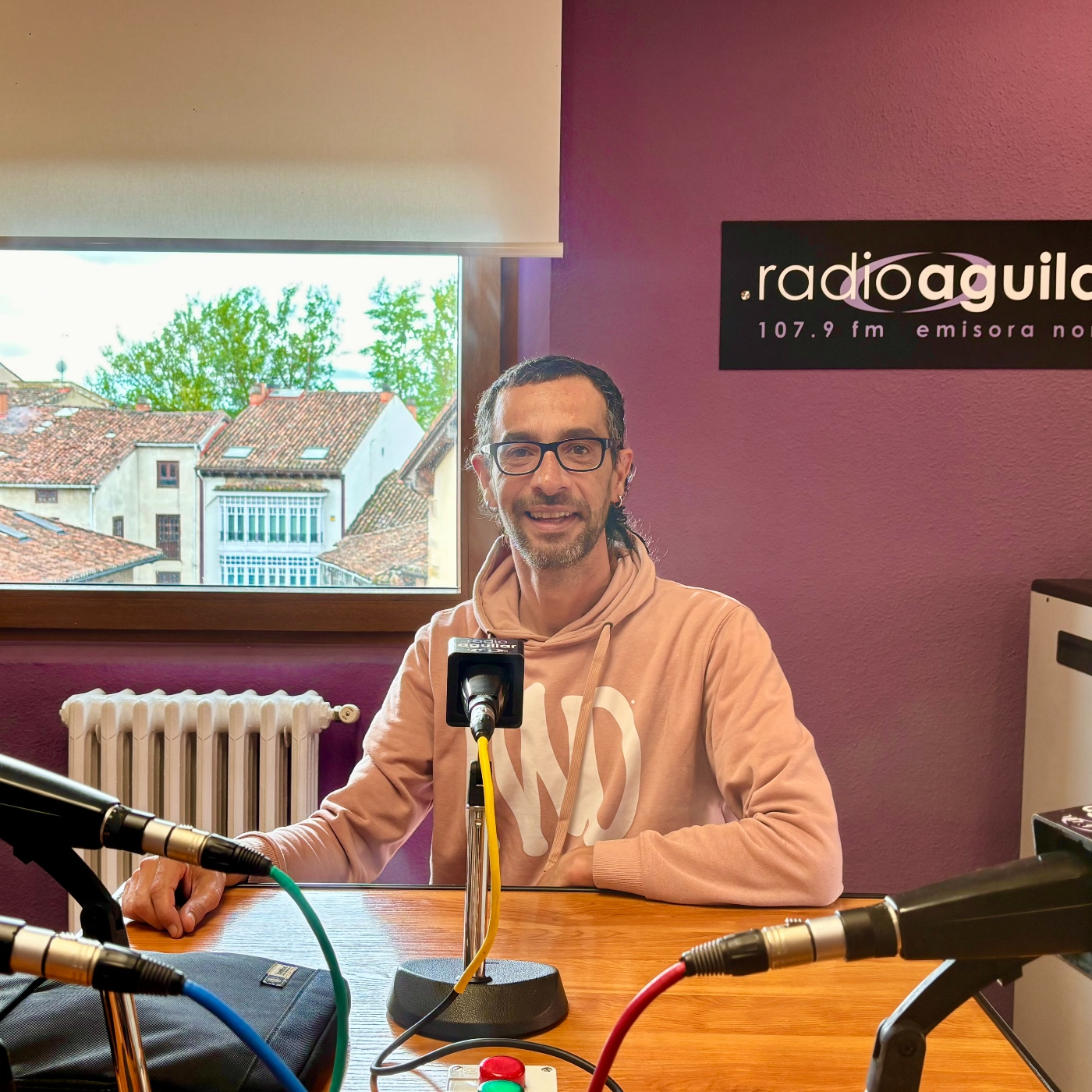 Fumantwo presenta en Aguilar de Campo su exposición 'Pink Fiction' episode artwork