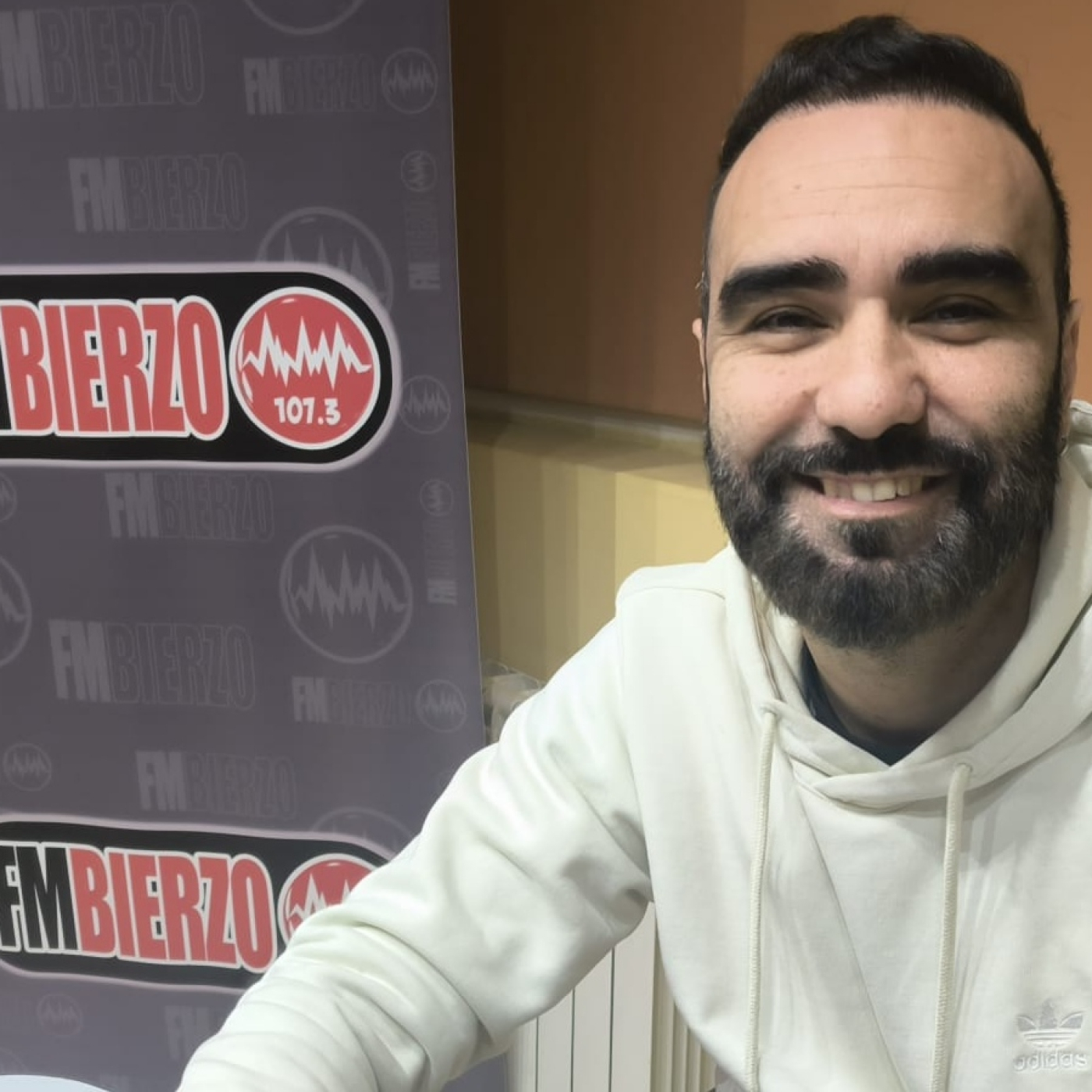 Pachi Pérez es el alma del grupo berciano The Sirius, que hoy nos presenta su último disco