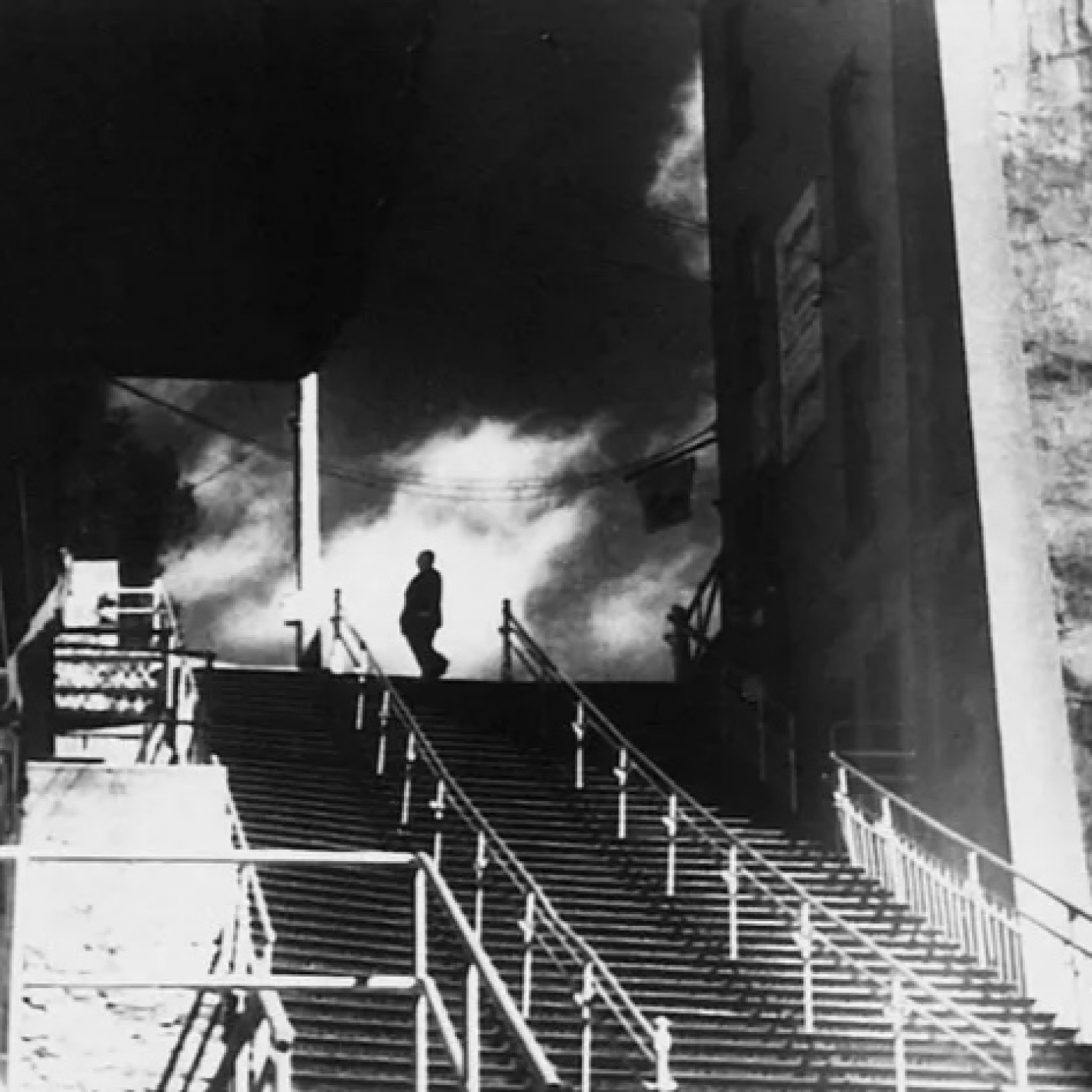 Yo confieso, de Alfred Hitchcock - Episodio exclusivo para mecenas episode artwork