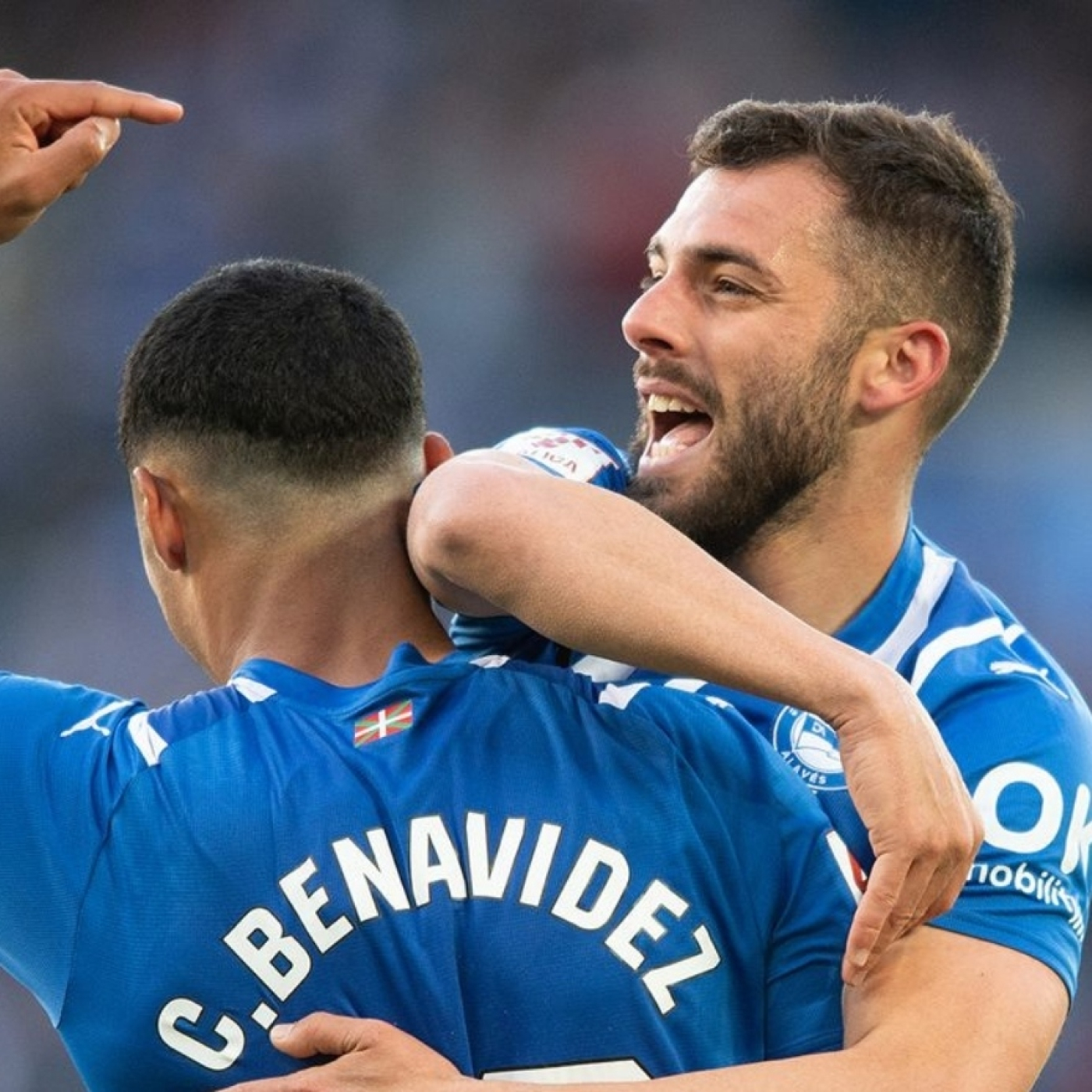 En Corto y al pie. Tu podcast sobre el Alaves
