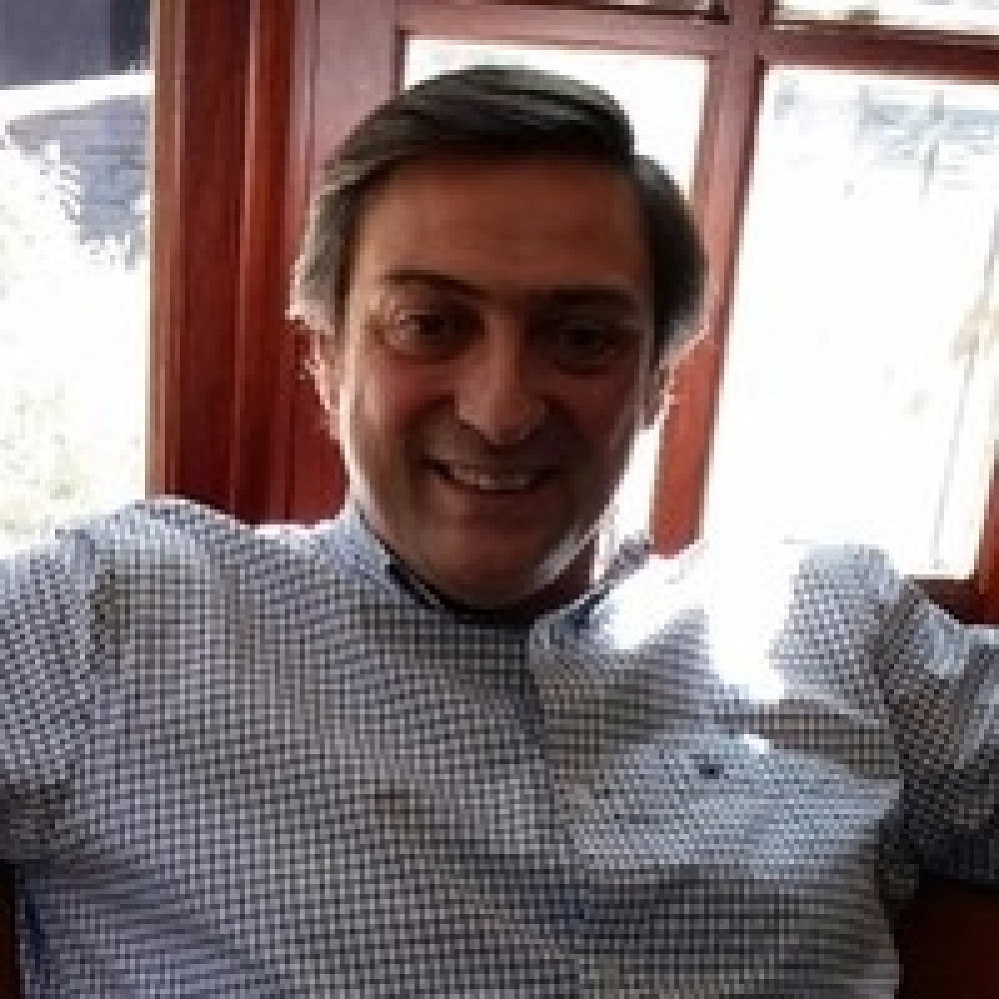 Dr. Ramiro Larrea (Médico, Jefe del Servicio de Clínica Médica del Hospital Central de San Isidro) Del Arco Político
