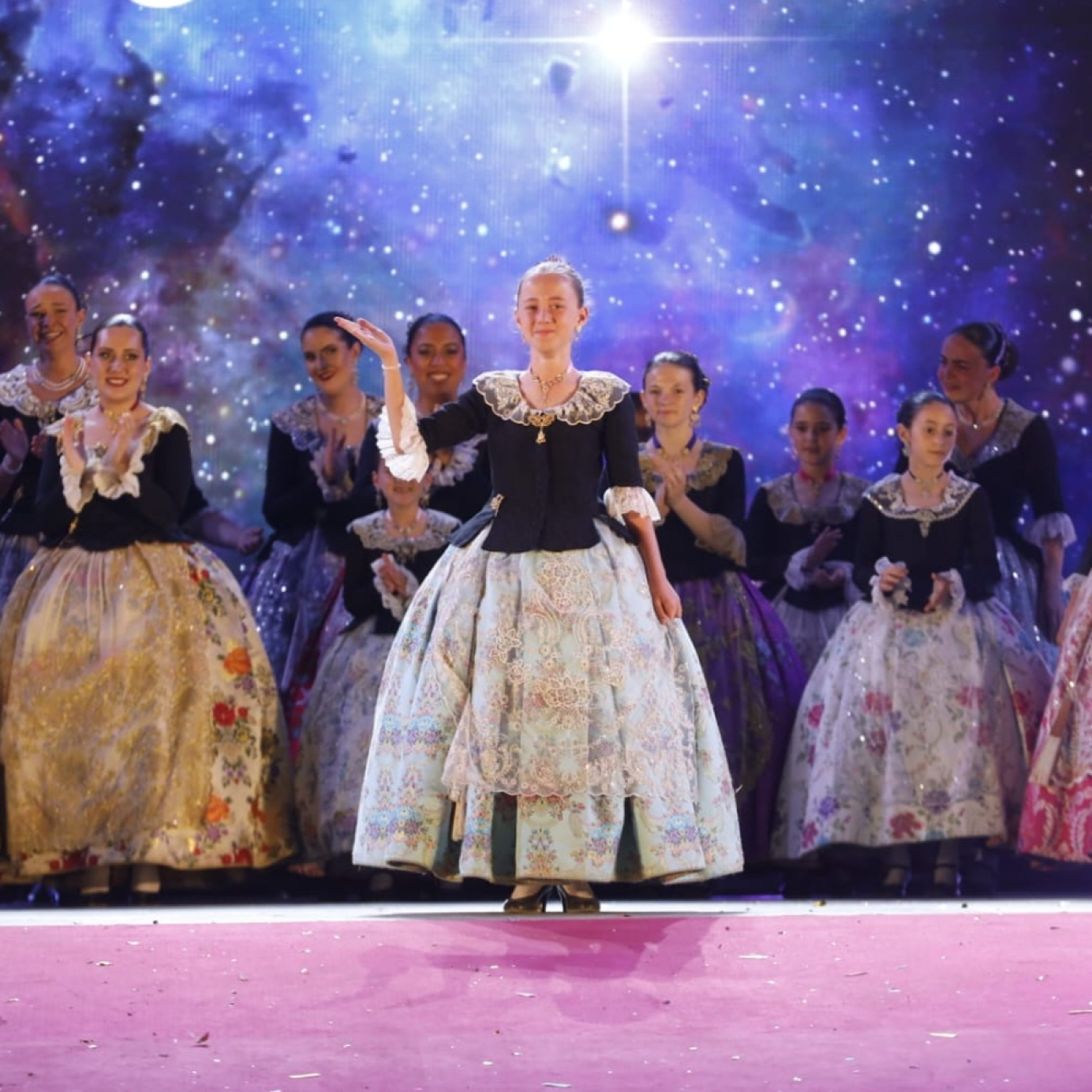 "Nuestras Reinas y Damas además de ostentar el nombramiento tienen el compromiso de promocionar". episode artwork