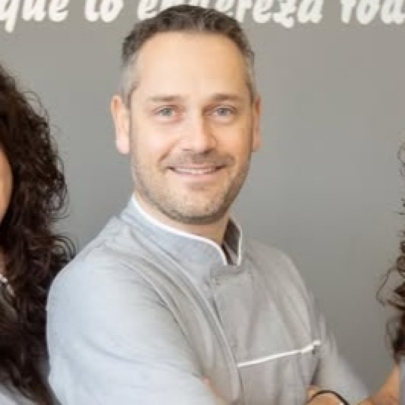 Alejandro Gago, doctor en odontólogía, nos habla de implantes dentales, tratamiento que realiza en su clínica dental